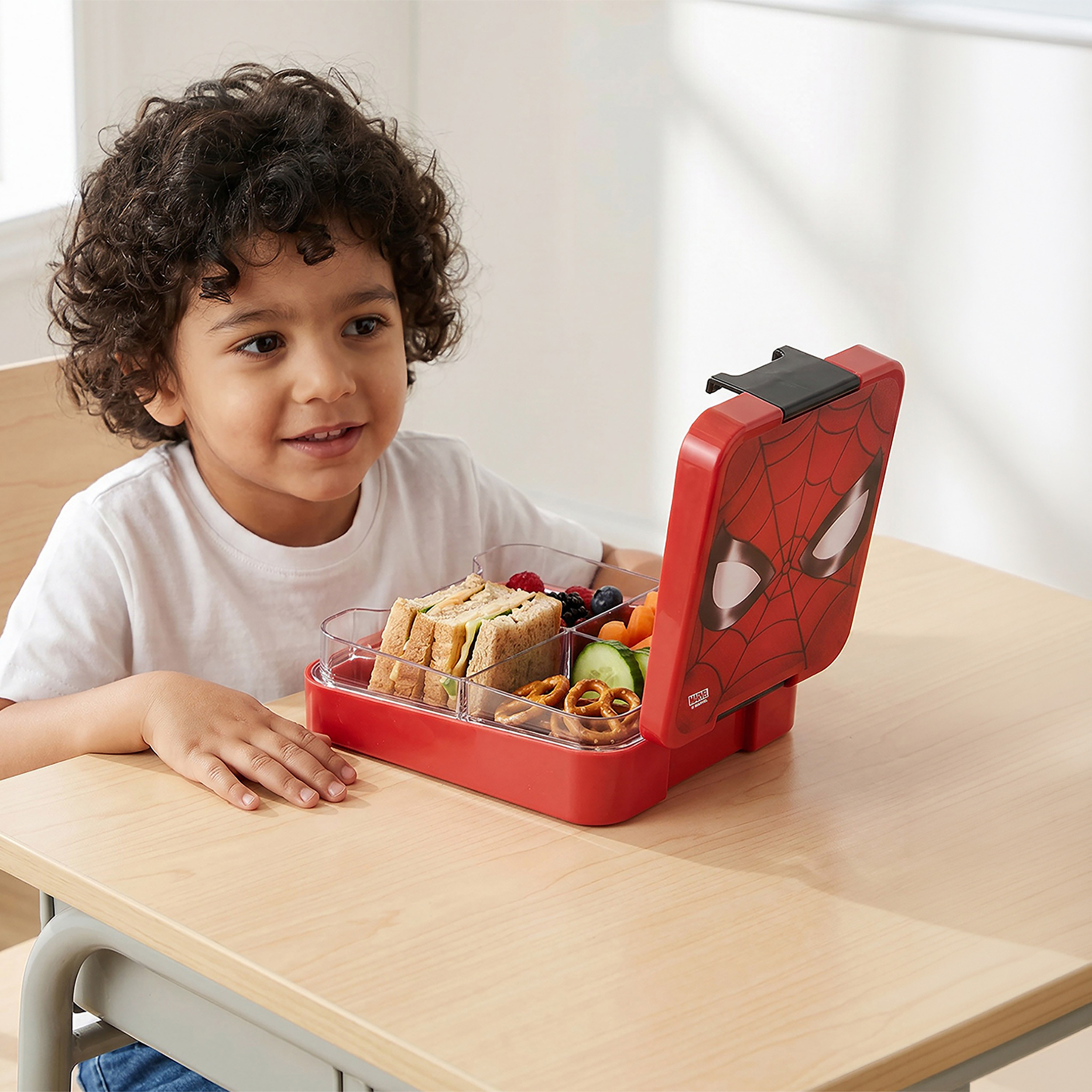 Spider-Man Print Bento Lunch Box for Boys with Clip Lock Lid - 640 ml-school-lunchessentials-lunchboxes-image-3