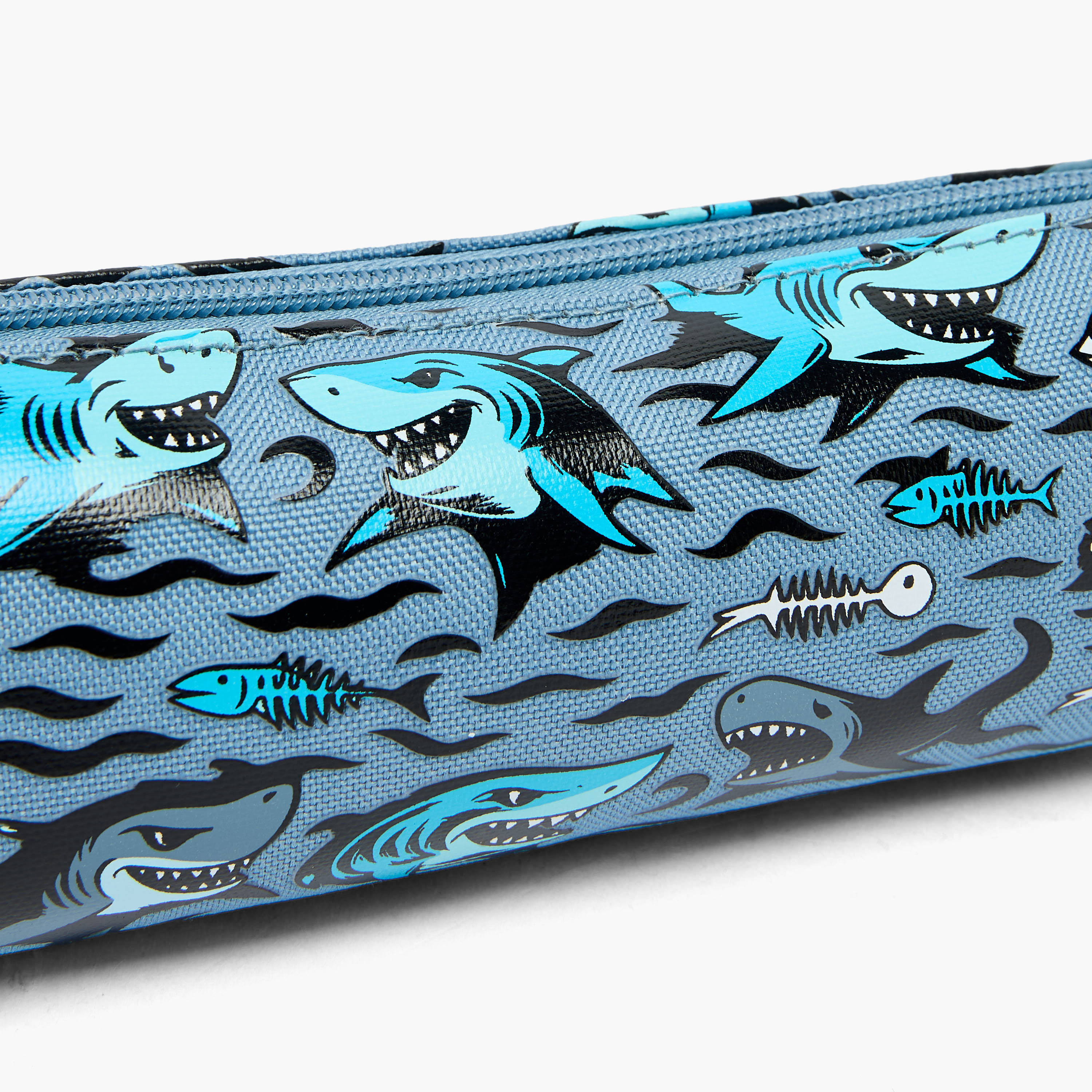 مقلمة بسحاب إغلاق وطبعات من جونيورز-school-stationery-pencilcases-image-7