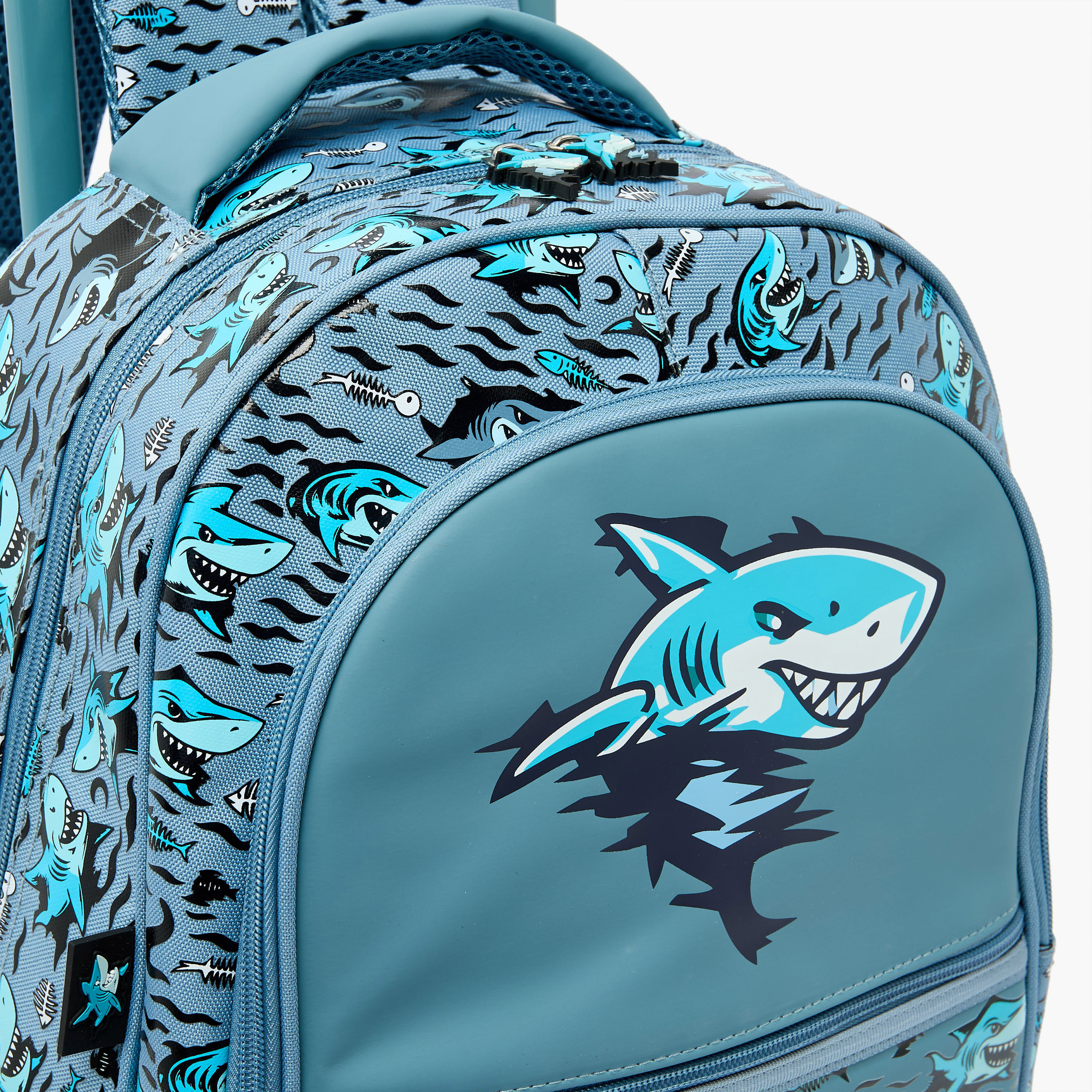 شنطة ترولي بطبعات سمكة القرش وبقسم لابتوب للأولاد 5-8 سنة من جونيورز - 16 بوصة-school-bagsandbackpacks-trolleybags-image-6