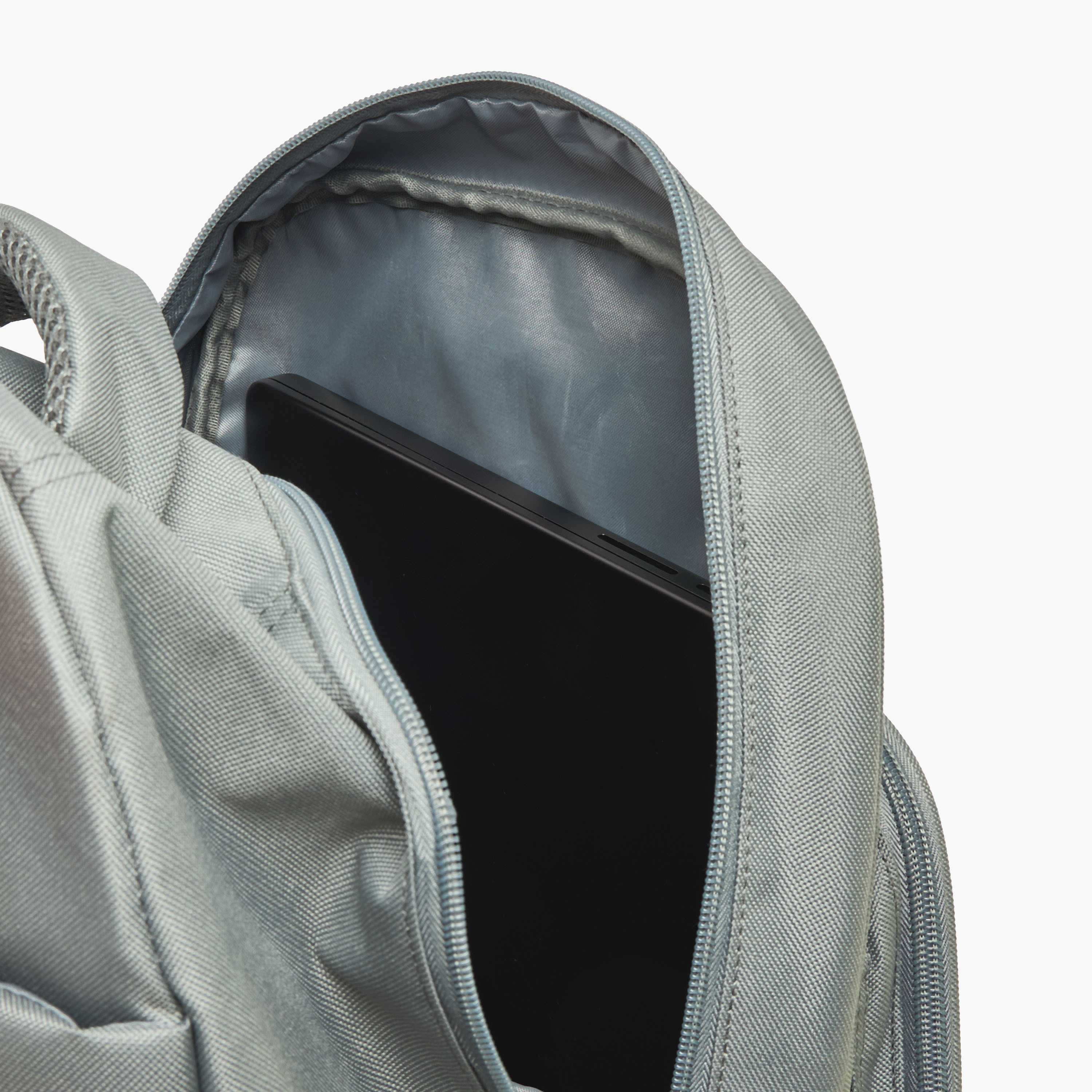 طقم شنطة ترولي مدرسية وشنطة غداء 3 قطع سادة للبنات بعمر 8-12 سنة من جونيورز - 18 بوصة-school-bagsandbackpacks-trolleybags-image-9