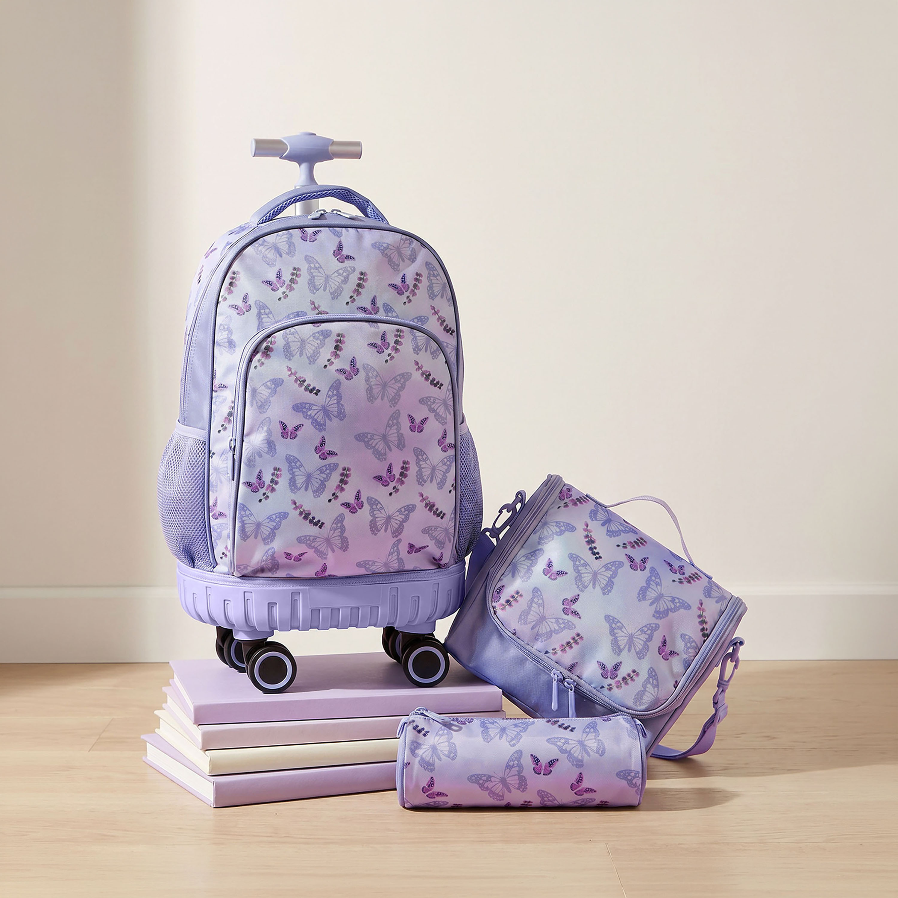 طقم شنطة ترولي بطبعة فراشة من 8-13 سنة مع شنطة غذاء للبنات - 3 قطع - 18 بوصة-school-bagsandbackpacks-trolleybags-image-2