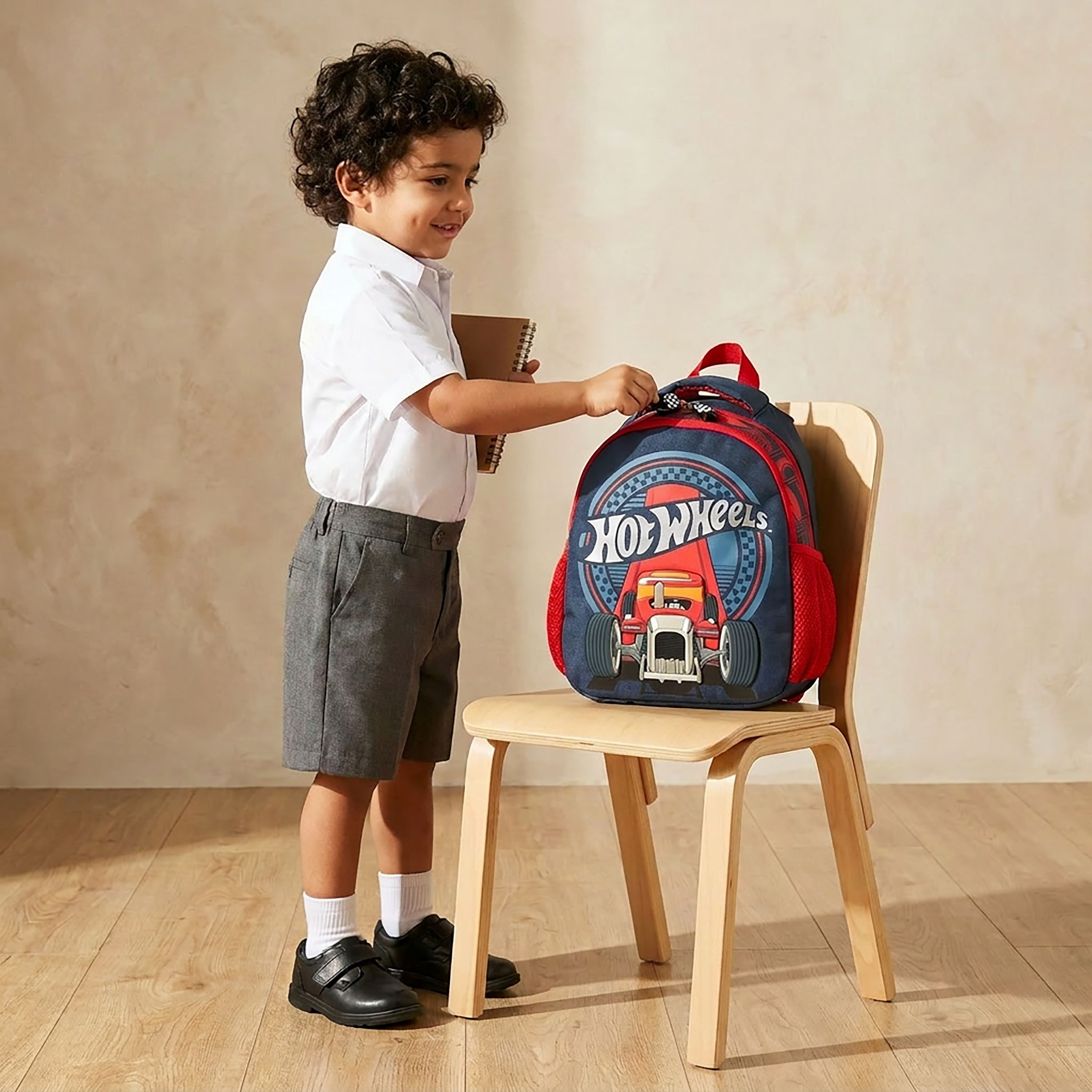 شنطة مدرسية للأولاد 3-5 سنوات بأحزمة قابلة للتعديل وطبعات هوت ويلز - 14 بوصة-school-bagsandbackpacks-backpacks-image-4