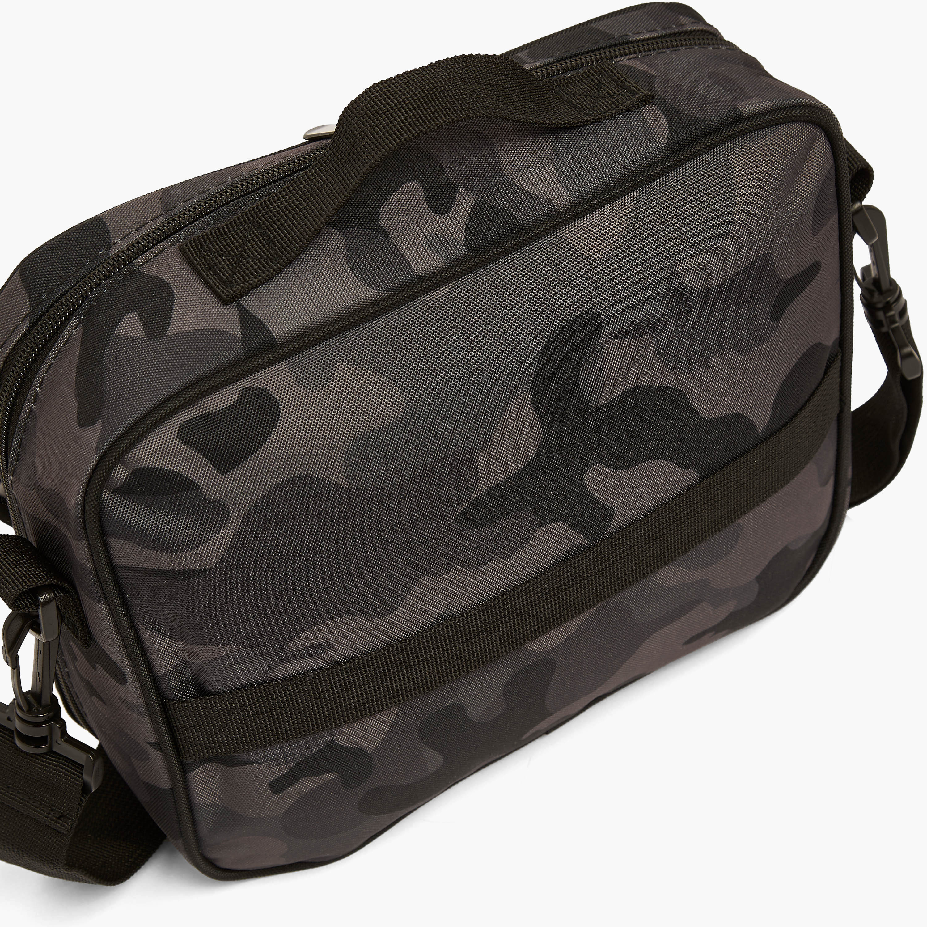 شنطة غداء بطبعة مموهة للأولاد من 8 إلى 12 سنة بعازل حراري من جونيورز-school-lunchessentials-lunchbags-image-7