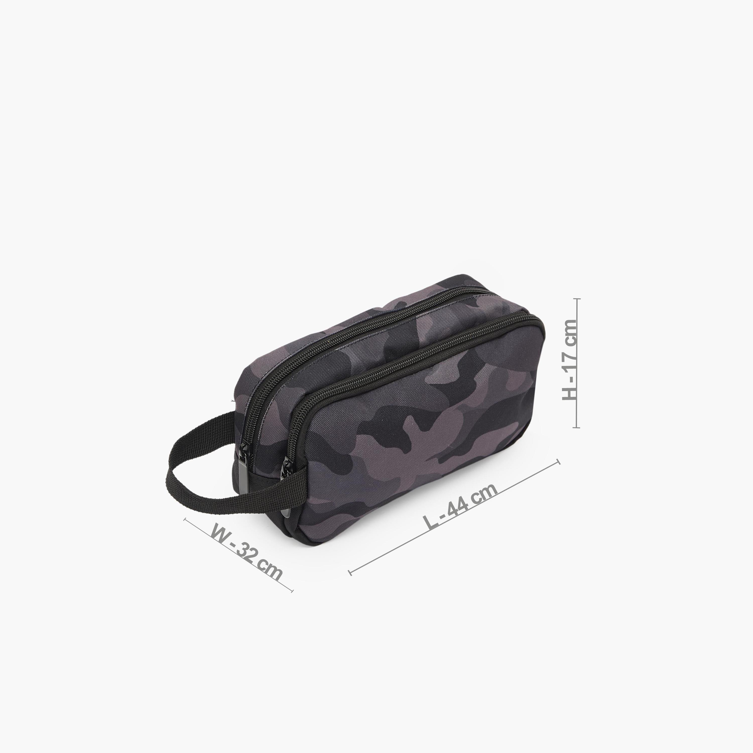 مقلمة بقسمين وطبعات مموهة من جونيورز-school-stationery-pencilcases-image-3