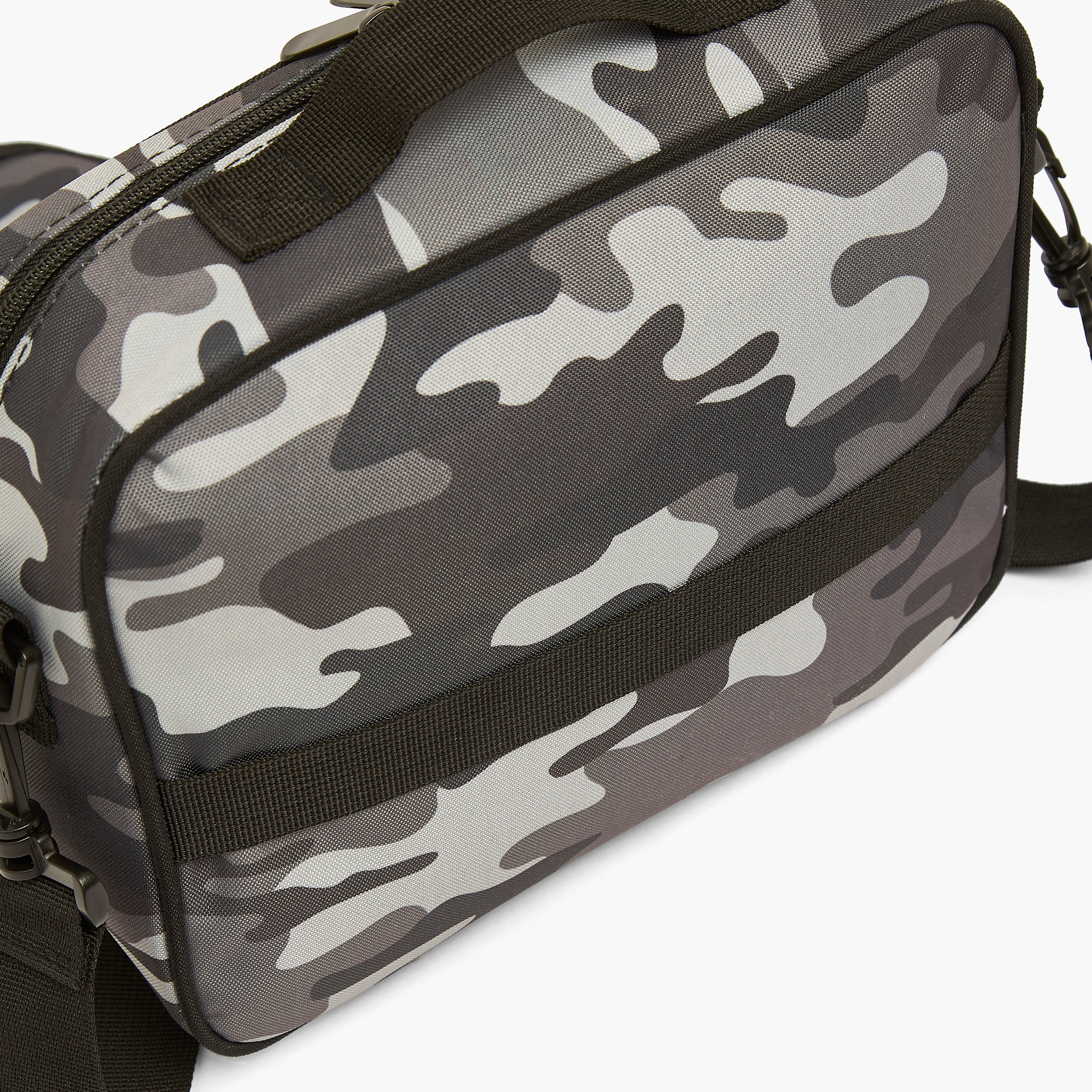Juniors Camouflage Print Lunch Bag for Boys 8-12 Years with Insulation Design-school-lunchessentials-lunchbags-image-7