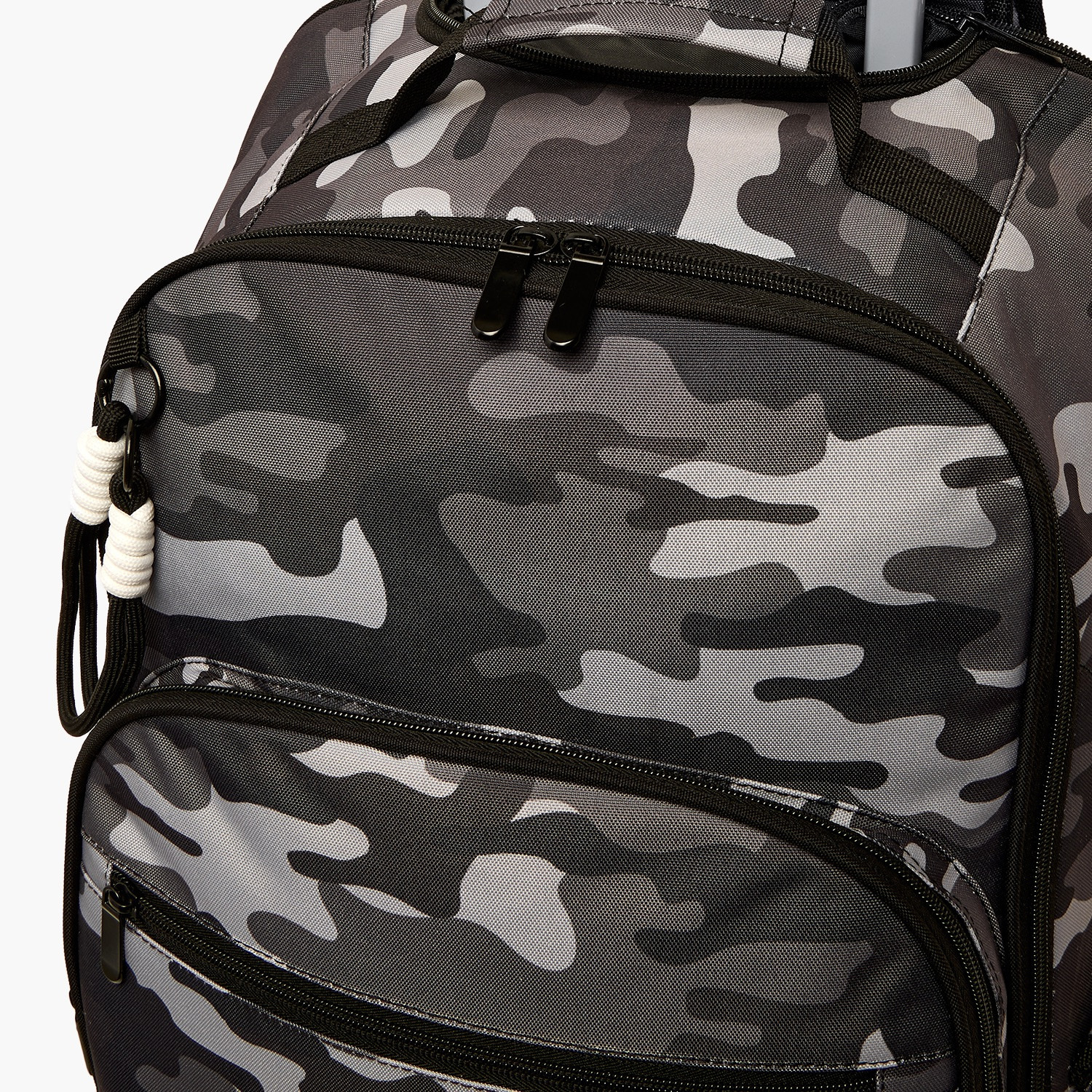 شنطة ترولي بعجلات متينة وطبعات للأولاد بعمر 8-12 سنة من جونيورز - 18 بوصة-school-bagsandbackpacks-trolleybags-image-7