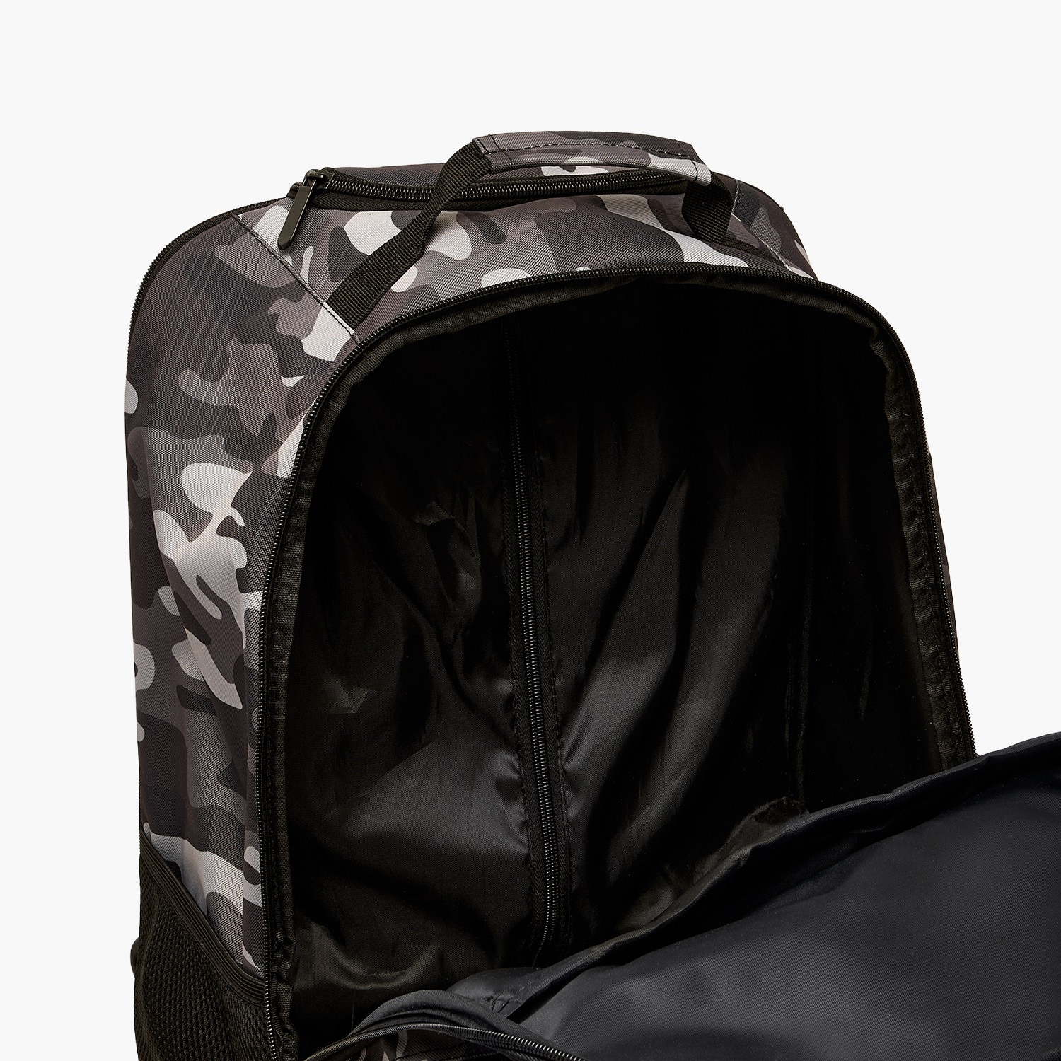 شنطة ترولي بعجلات متينة وطبعات للأولاد بعمر 8-12 سنة من جونيورز - 18 بوصة-school-bagsandbackpacks-trolleybags-image-8