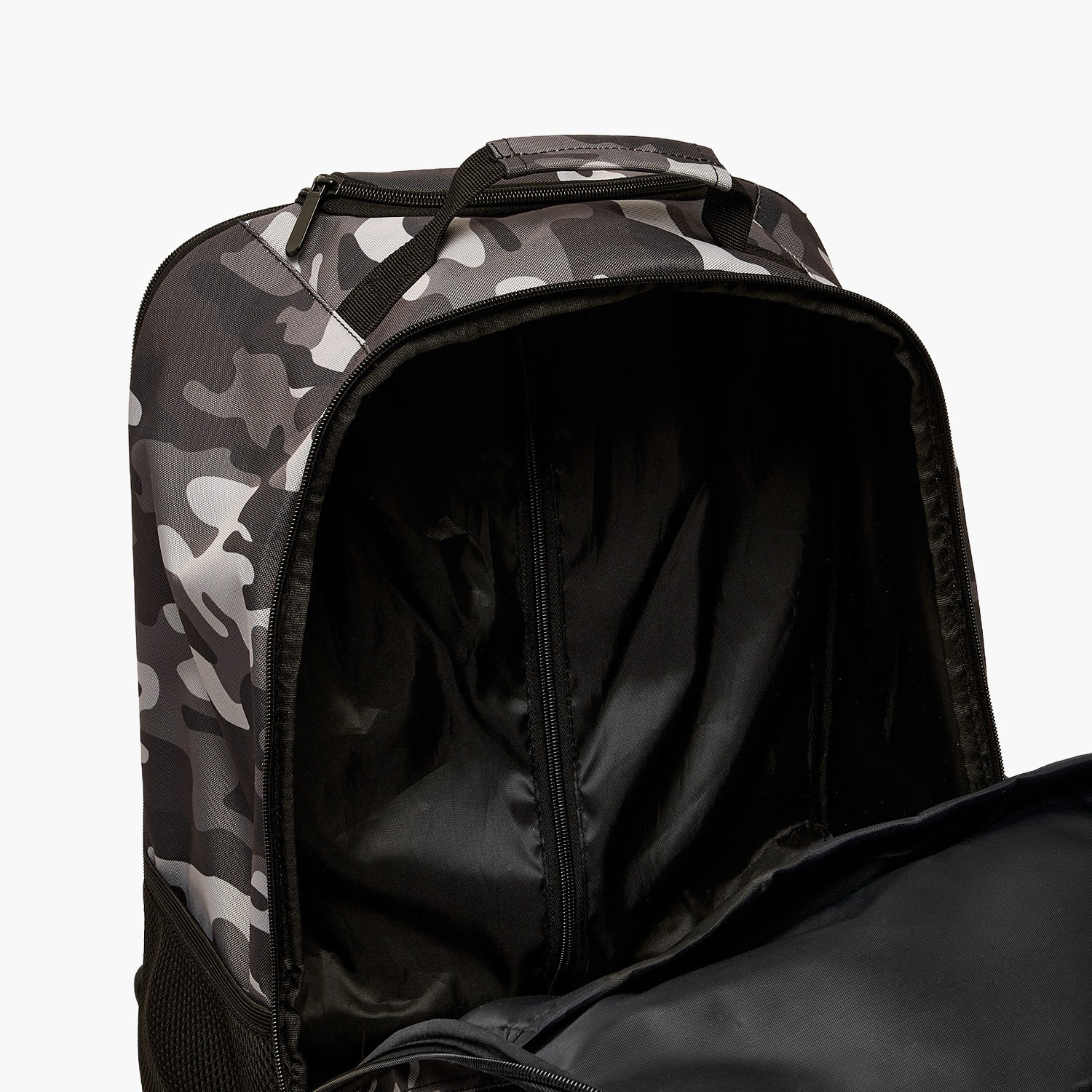 شنطة ترولي بعجلات متينة وطبعات للأولاد بعمر 8-12 سنة من جونيورز - 18 بوصة-school-bagsandbackpacks-trolleybags-image-8