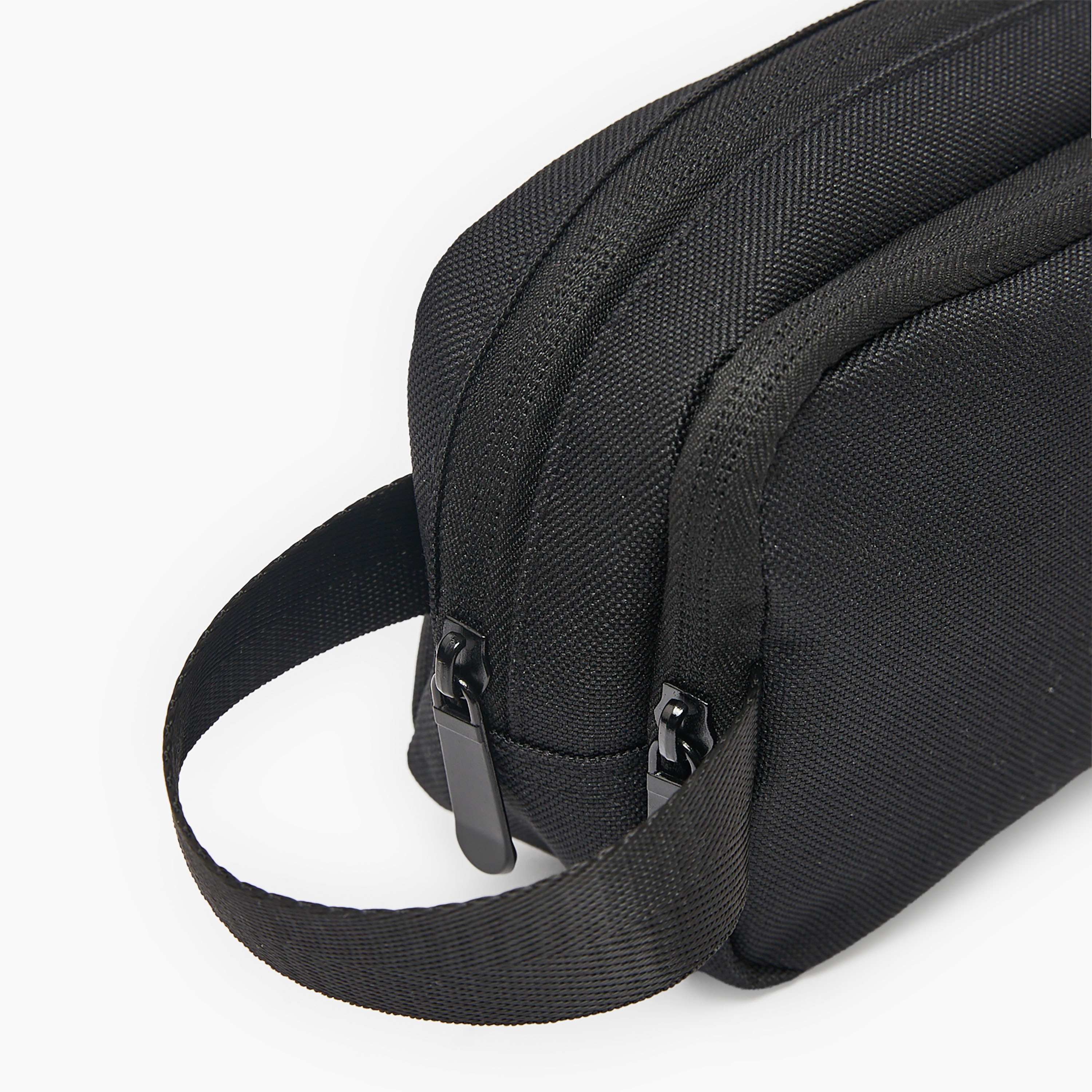 مقلمة بقسمين وطبعات من جونيورز-school-stationery-pencilcases-image-5