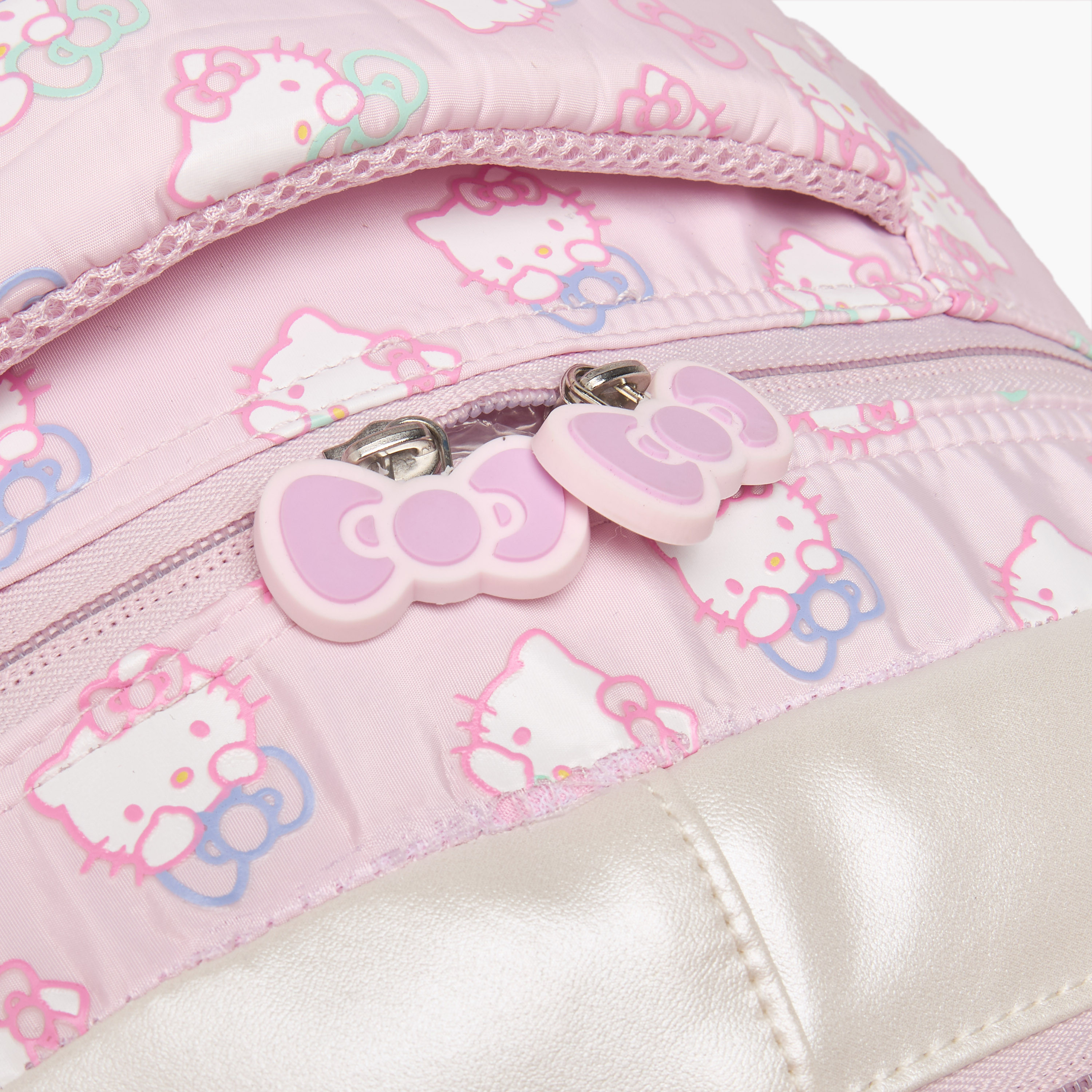 شنطة ترولي بطبعات هالو كيتي ومقبض قابل للسحب للبنات من 5-8 سنوات من سانريو - 16 بوصة-school-bagsandbackpacks-trolleybags-image-6
