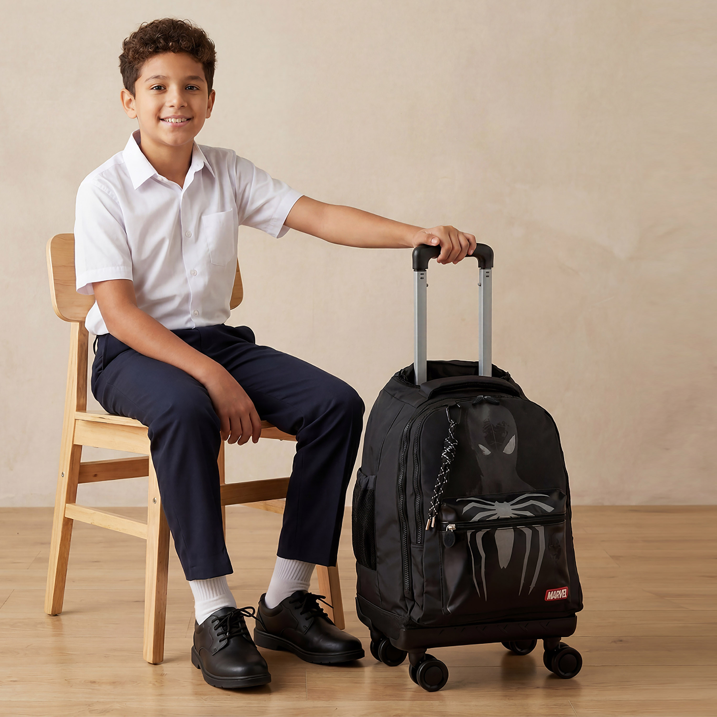 Spider-Man Print Trolley Bag for Boys 8-12 Years Retractable Handle - 18 inches-school-bagsandbackpacks-trolleybags-image-4