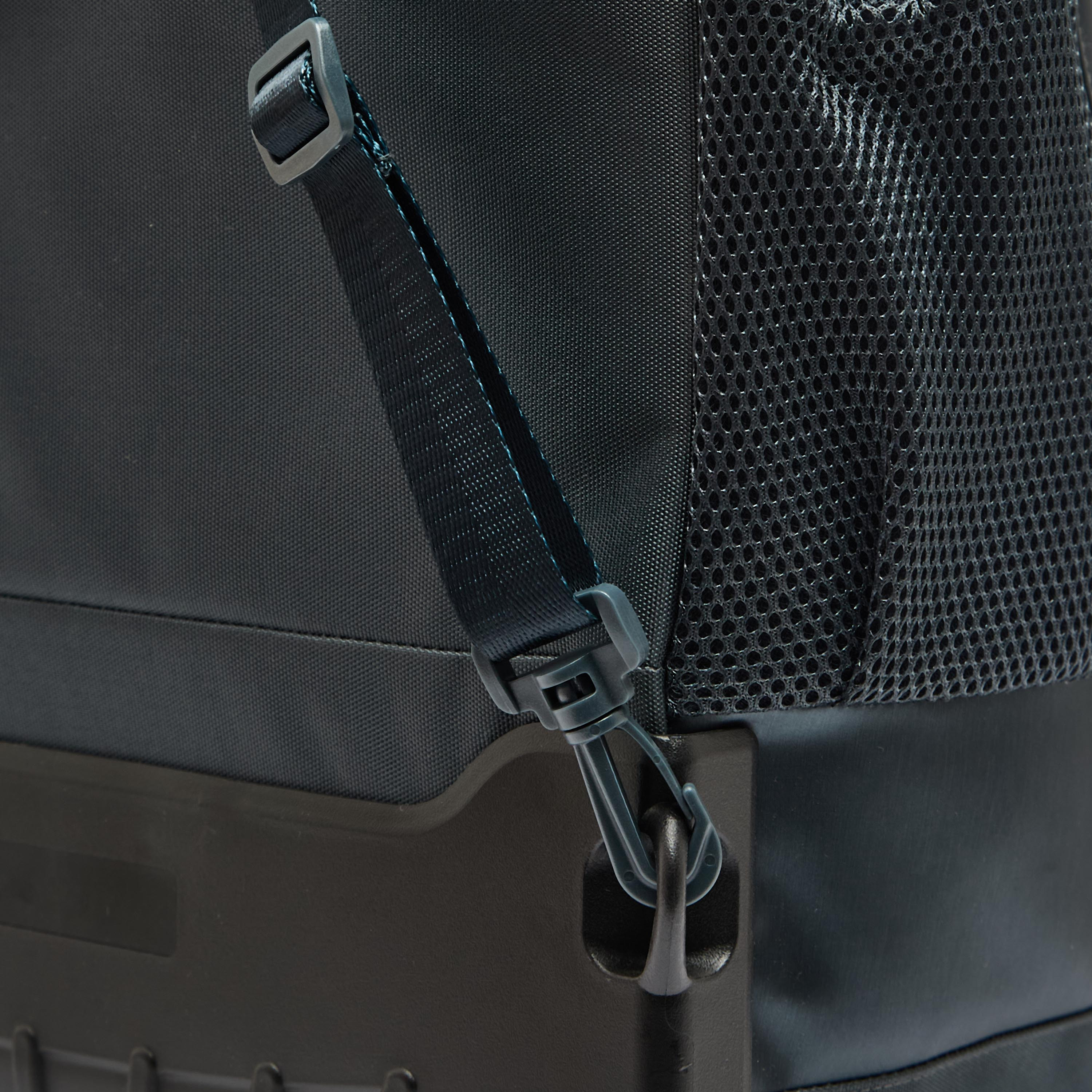 شنطة ترولي بحمّالات قابلة للتعديل وطبعات سبايدر مان للأولاد 8-12 سنة - 18 بوصة-school-bagsandbackpacks-trolleybags-image-13