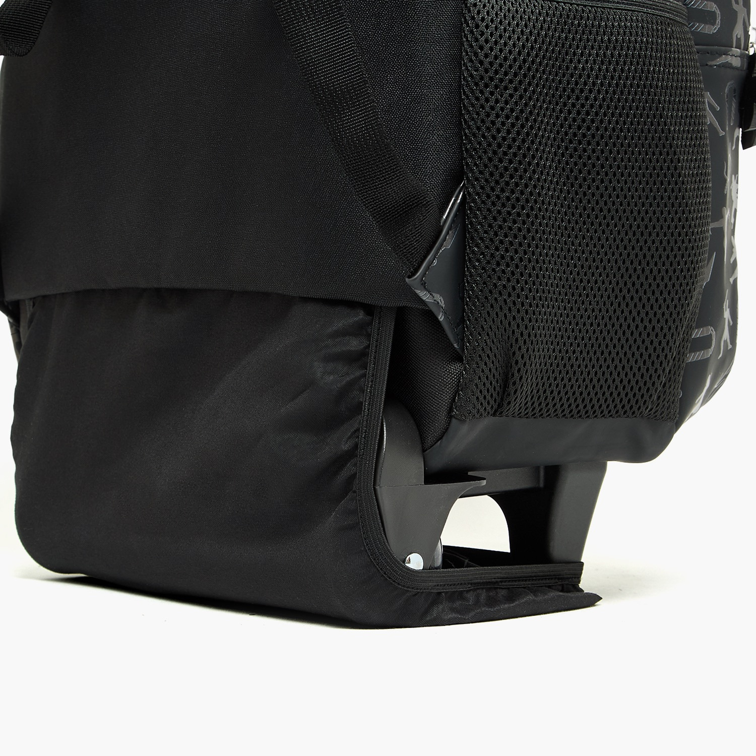 شنطة ترولي بطبعات نينجا ومقبض قابل للسحب للأولاد من 5-8 سنوات من جونيورز - 16 بوصة-school-bagsandbackpacks-trolleybags-image-6
