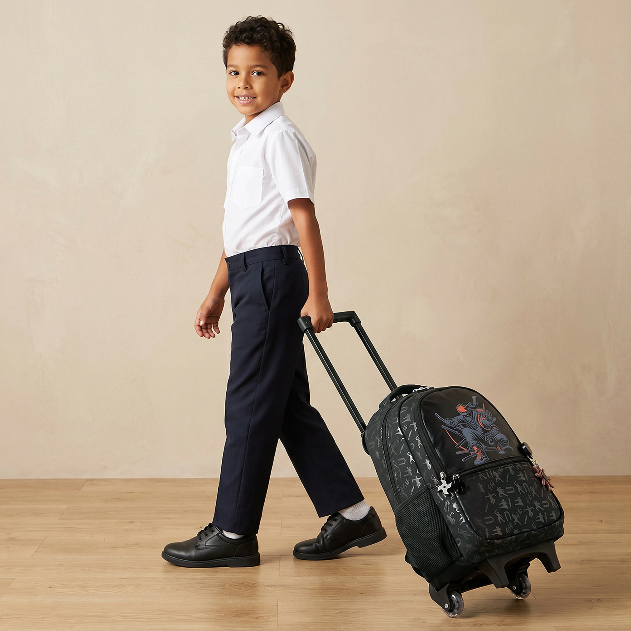 شنطة ترولي بطبعات نينجا ومقبض قابل للسحب للأولاد من 5-8 سنوات من جونيورز - 16 بوصة-school-bagsandbackpacks-trolleybags-image-10