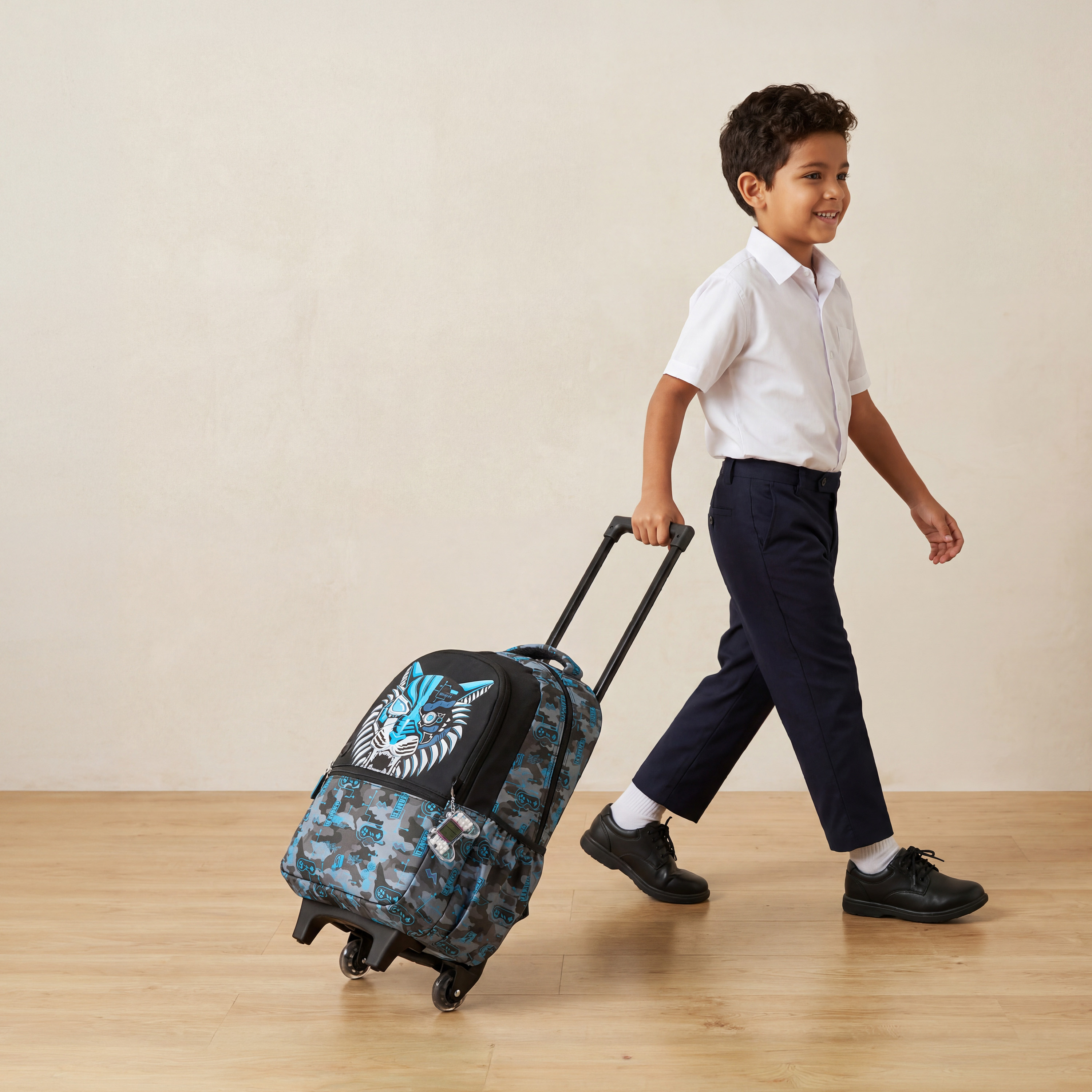 شنطة ترولي بطبعات نمر وعجلات متينة للأولاد من 5-8 سنوات من جونيورز - 16 بوصة-school-bagsandbackpacks-trolleybags-image-3