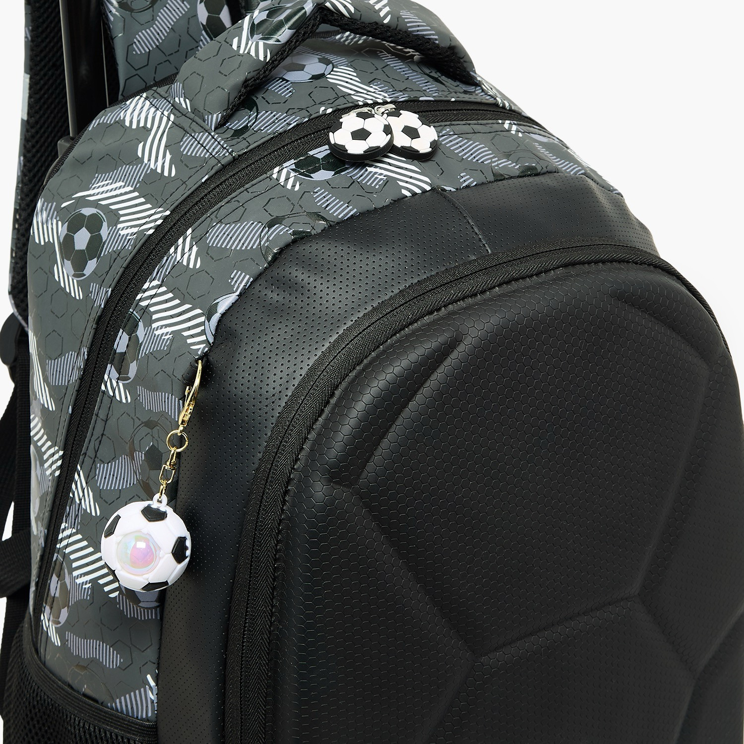شنطة ترولي بمقبض قابل للسحب وطبعات كرة قدم للأولاد 5-8 سنة من جونيورر - 16 بوصة-school-bagsandbackpacks-trolleybags-image-5