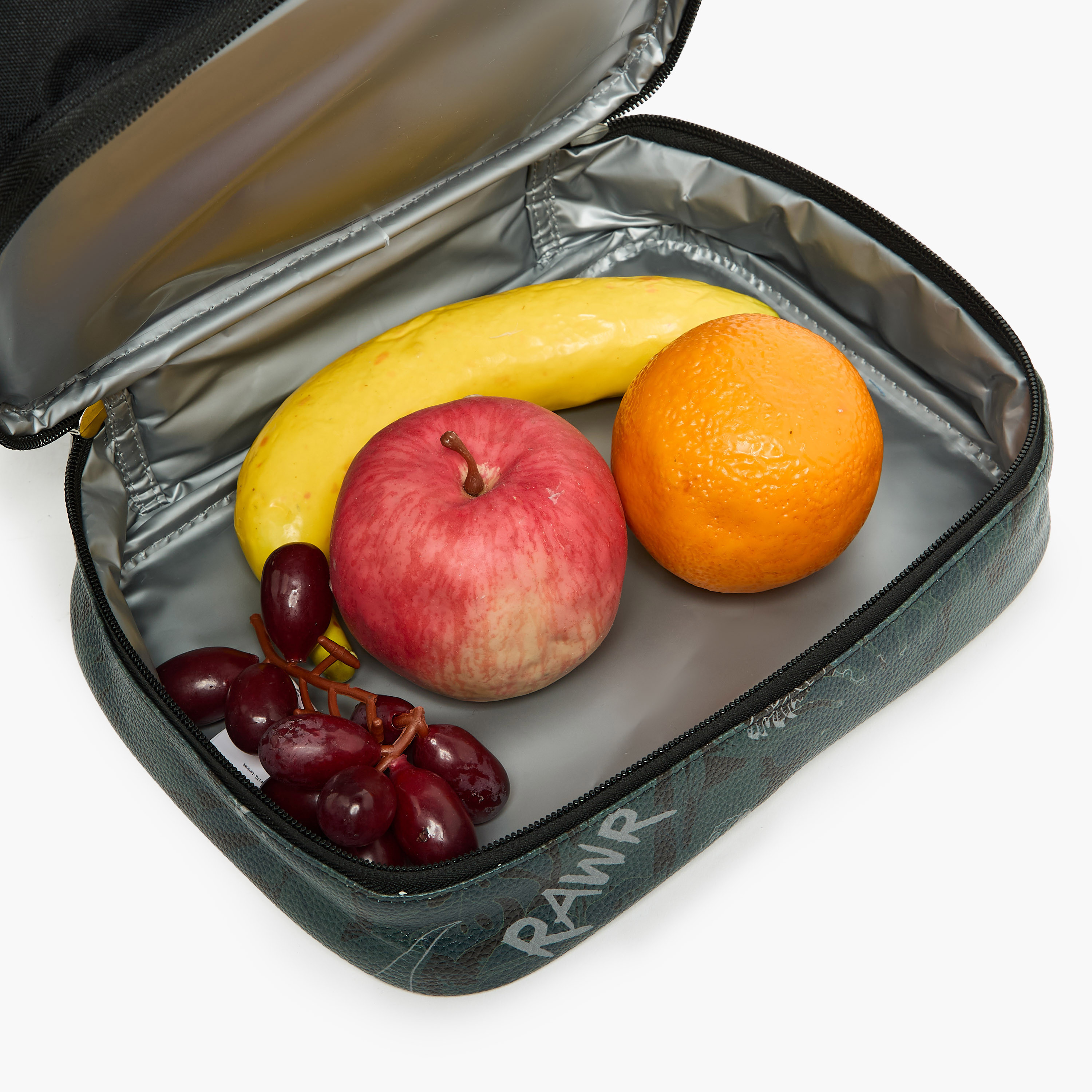 شنطة غداء معزولة بطبعات للأولاد بعمر 5-8 سنوات من جونيورز-school-lunchessentials-lunchbags-image-6