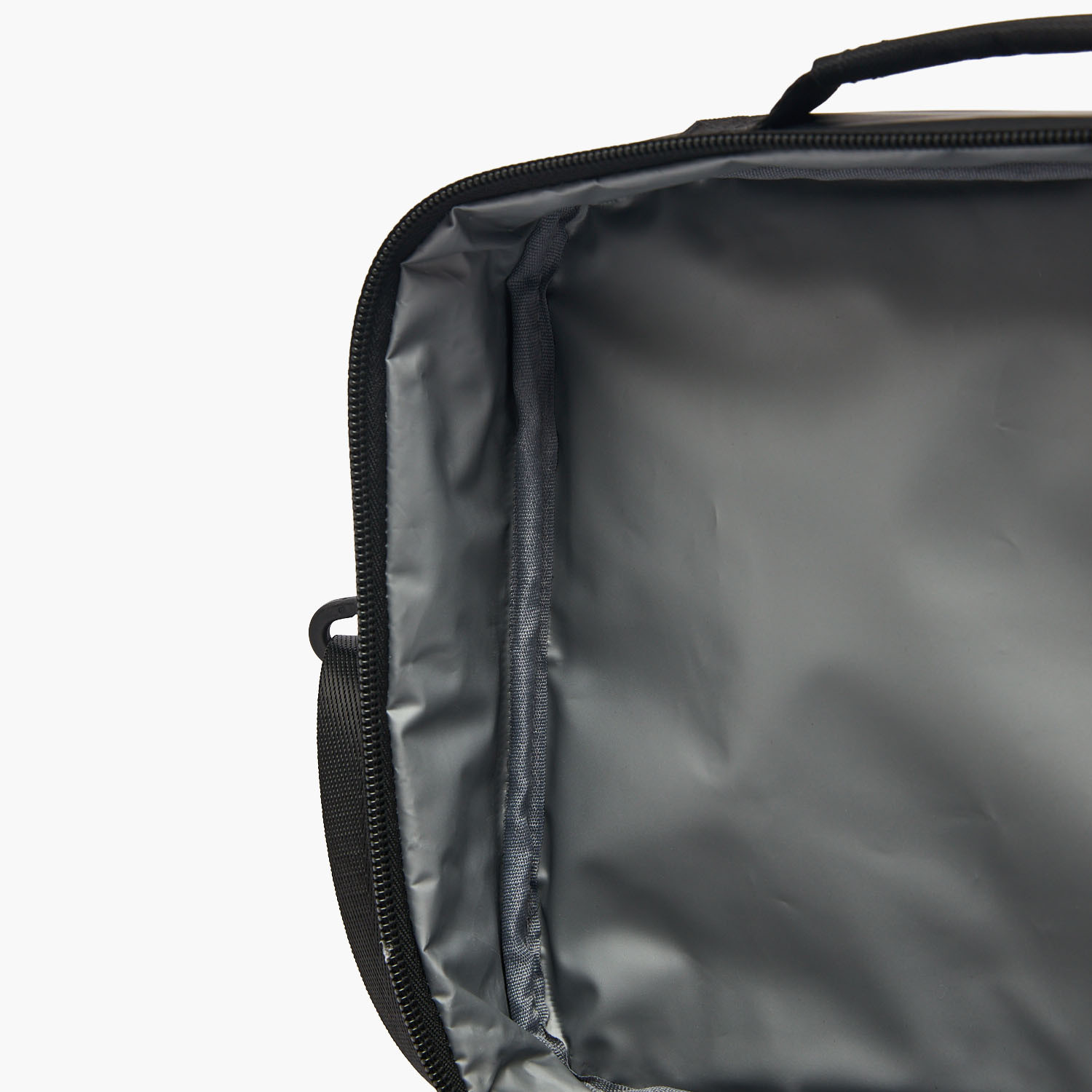 شنطة غداء معزولة بطبعات كرة قدم للأولاد بعمر 8-12 سنة من جونيورز-school-lunchessentials-lunchbags-image-6