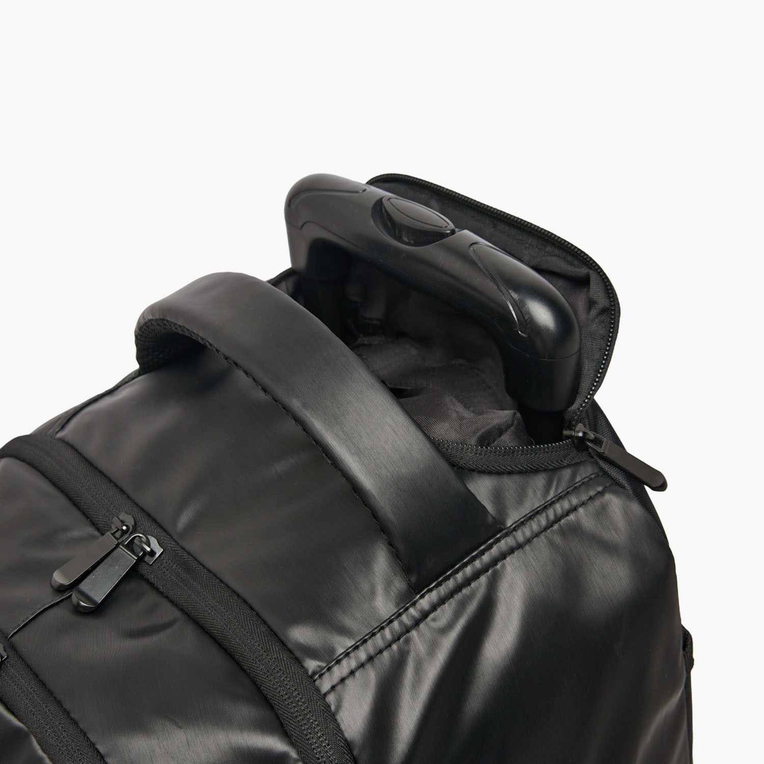 شنطة ترولي للأولاد 8-12 سنة بمقبض قابل للسحب وزينة كرة قدم من جونيورز - 18 بوصة-school-bagsandbackpacks-trolleybags-image-6