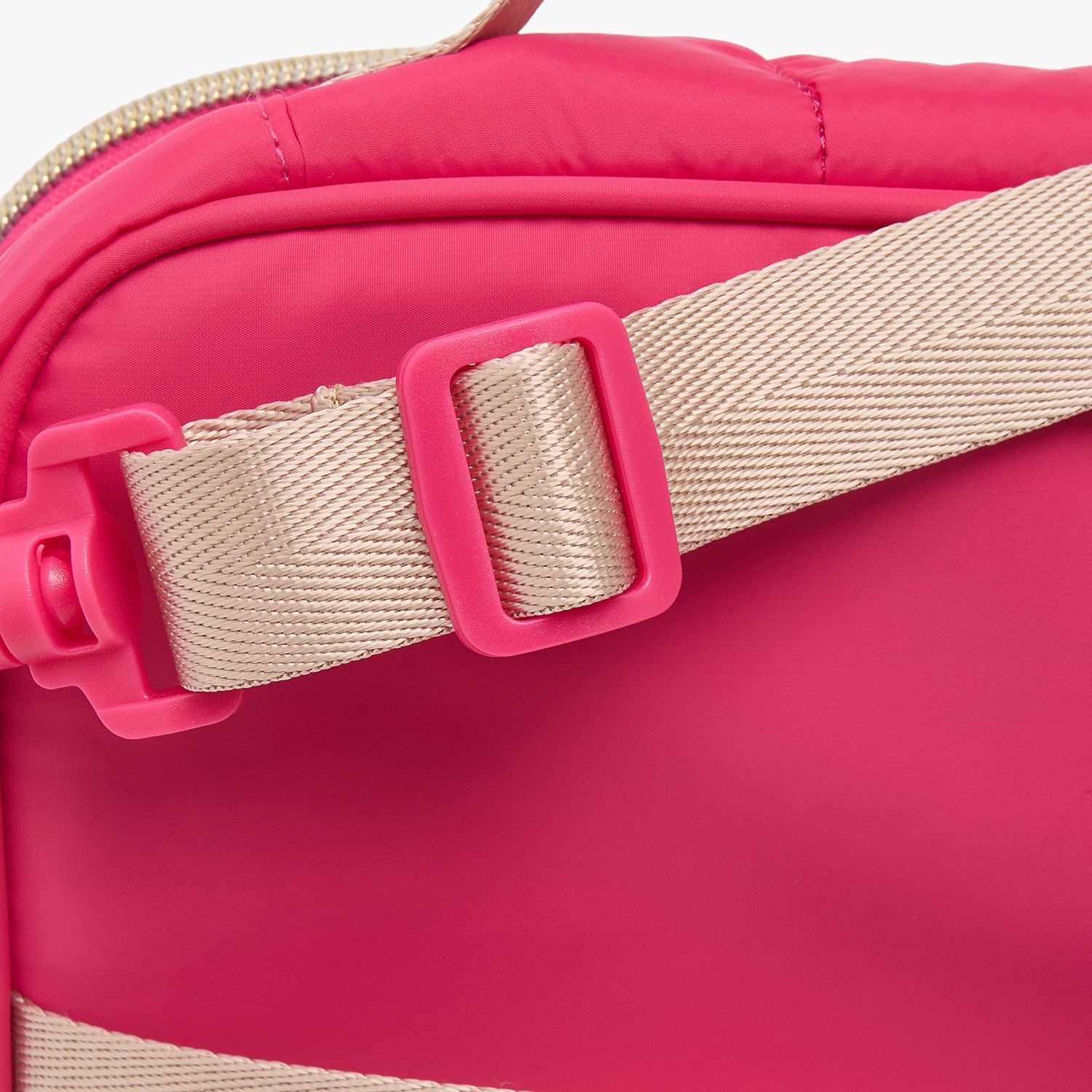 Barbie Textured Lunch Bag for Girls 8-12 Years with Zip Closure-school-lunchessentials-lunchbags-image-5
