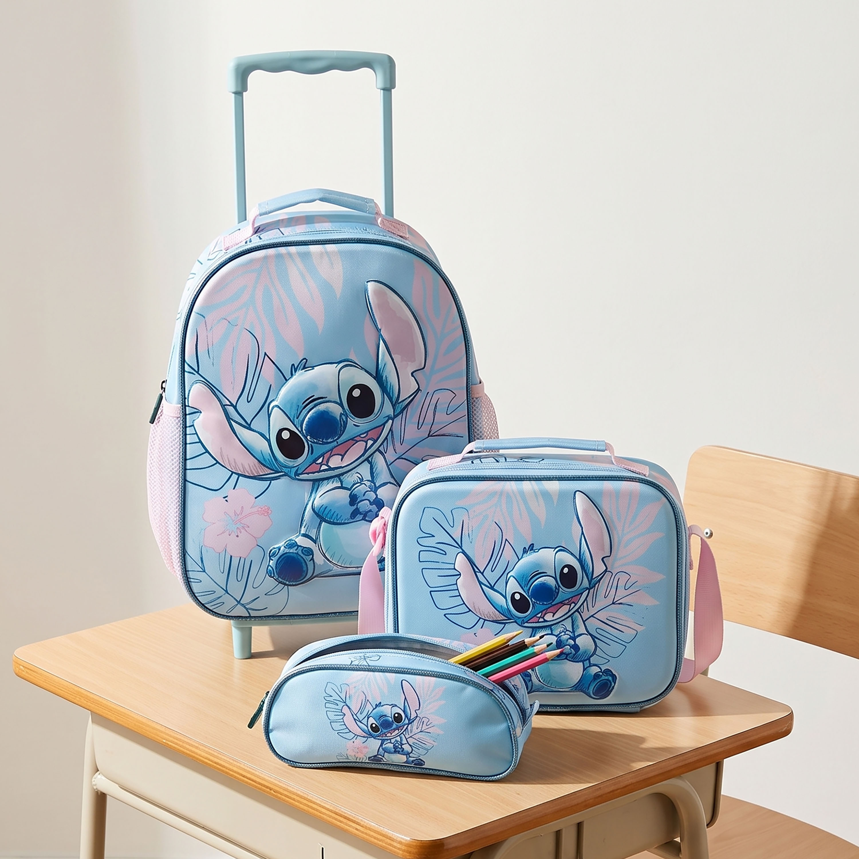 طقم شنطة ترولي مدرسية وشنطة غداء بطبعات ستيتش للبنات بعمر 2-5 سنوات من ديزني-school-bagsandbackpacks-trolleybags-image-1