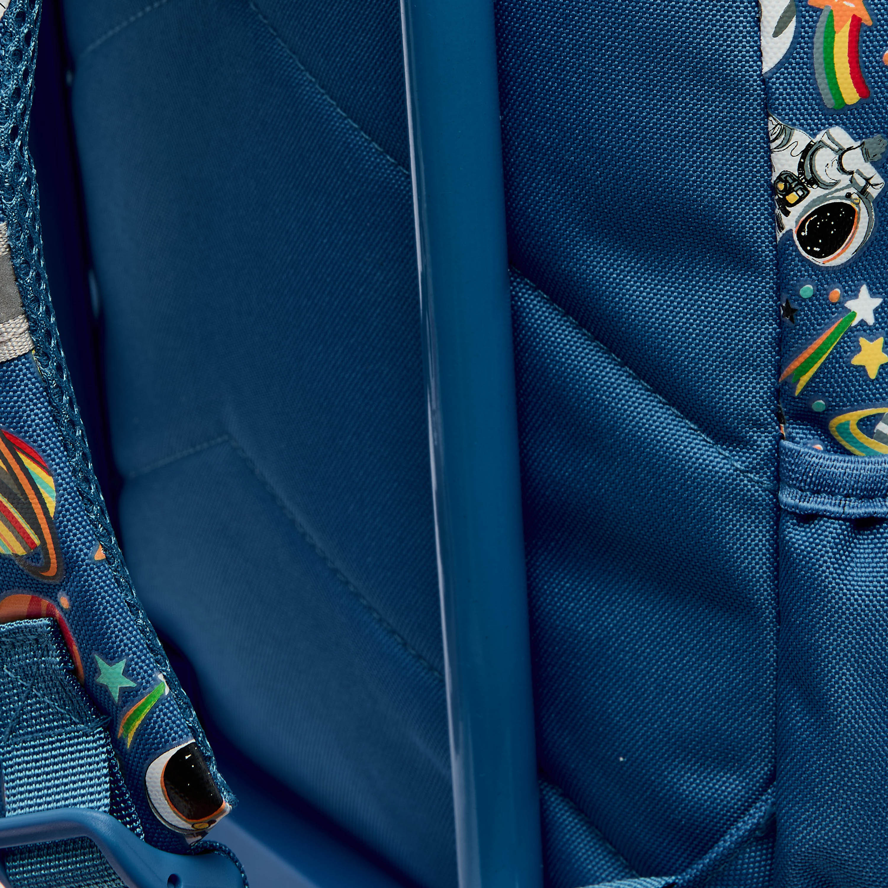 Riddle Astronaut Print Trolley Bag for Boys 3-5 Years with Retractable Handle-school-bagsandbackpacks-trolleybags-image-11