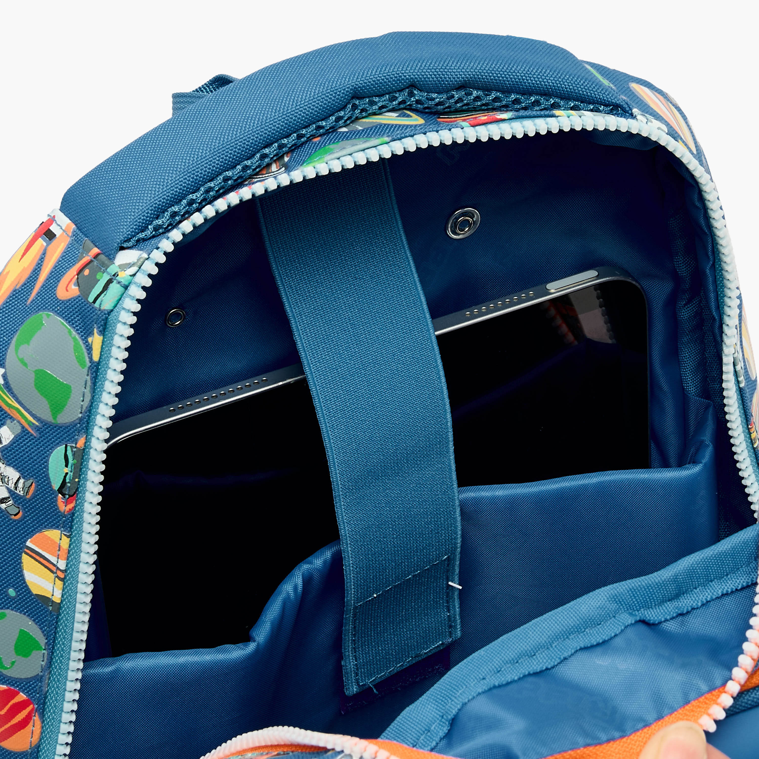 Riddle Astronaut Print Trolley Bag for Boys 3-5 Years with Retractable Handle-school-bagsandbackpacks-trolleybags-image-6