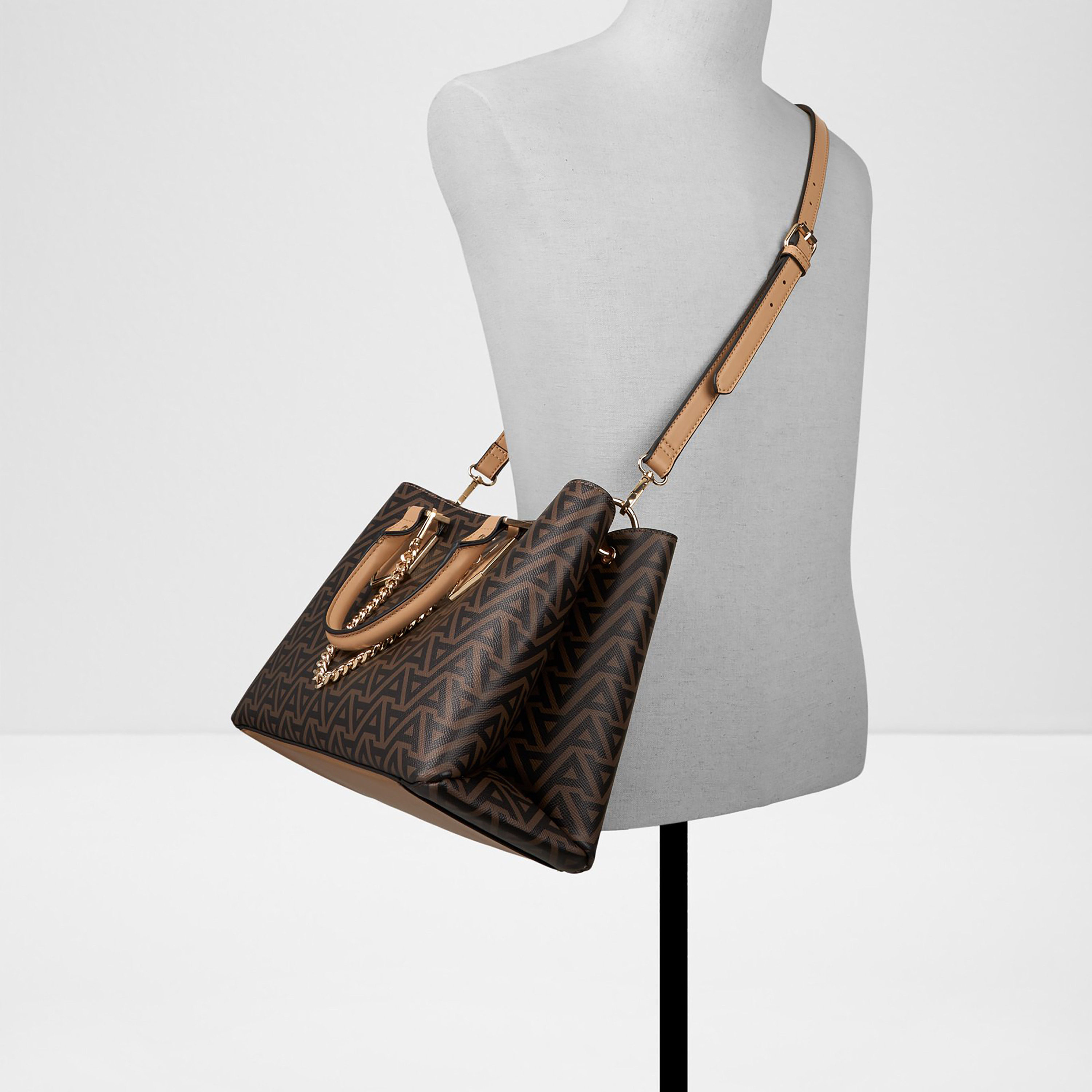 حقيبة ألدو بايلي مونوجرام ذات مقبضين وإغلاق مغناطيسي وحزام قابل للتعديل-women-bagsandwallets-handbags-image-4
