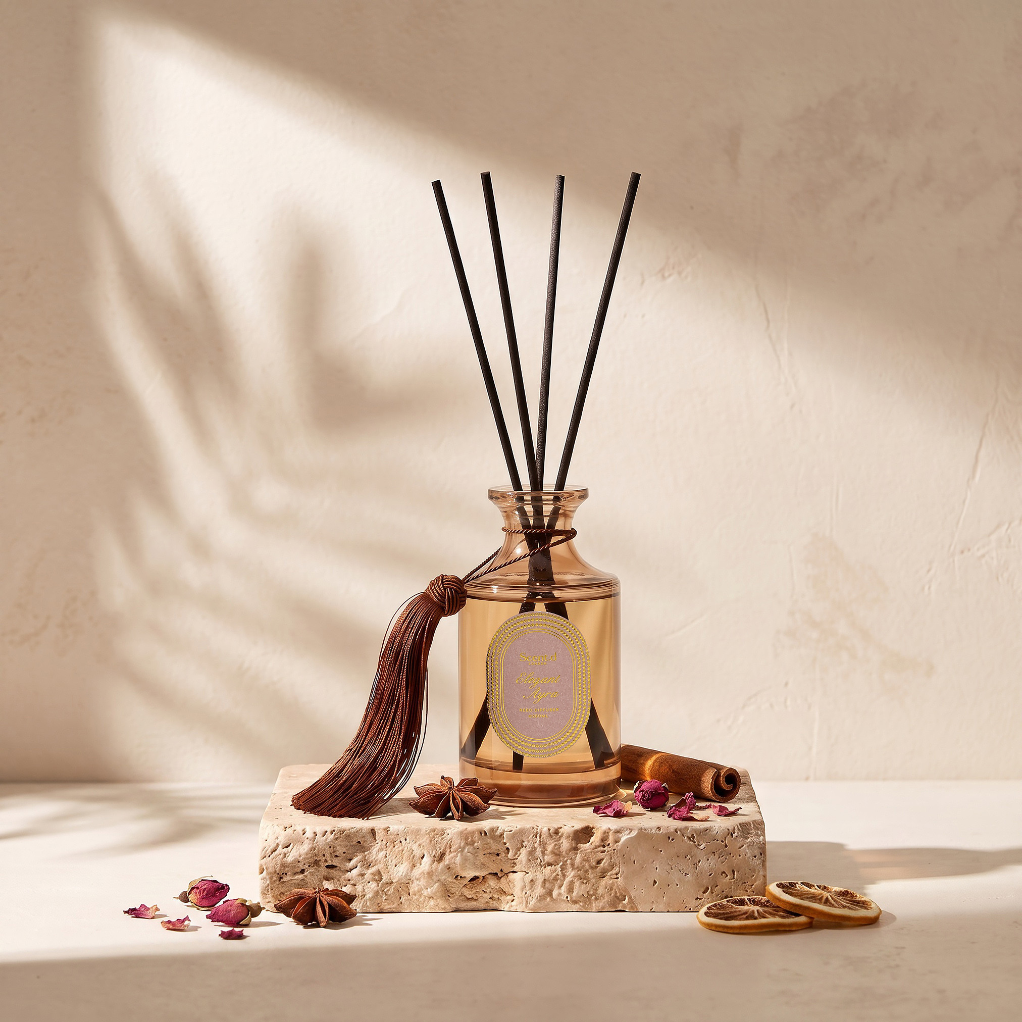 Scent.d London Elegant Aura Reed Diffuser - 250 ml-household-homefragrance-reeddiffusers-image-2