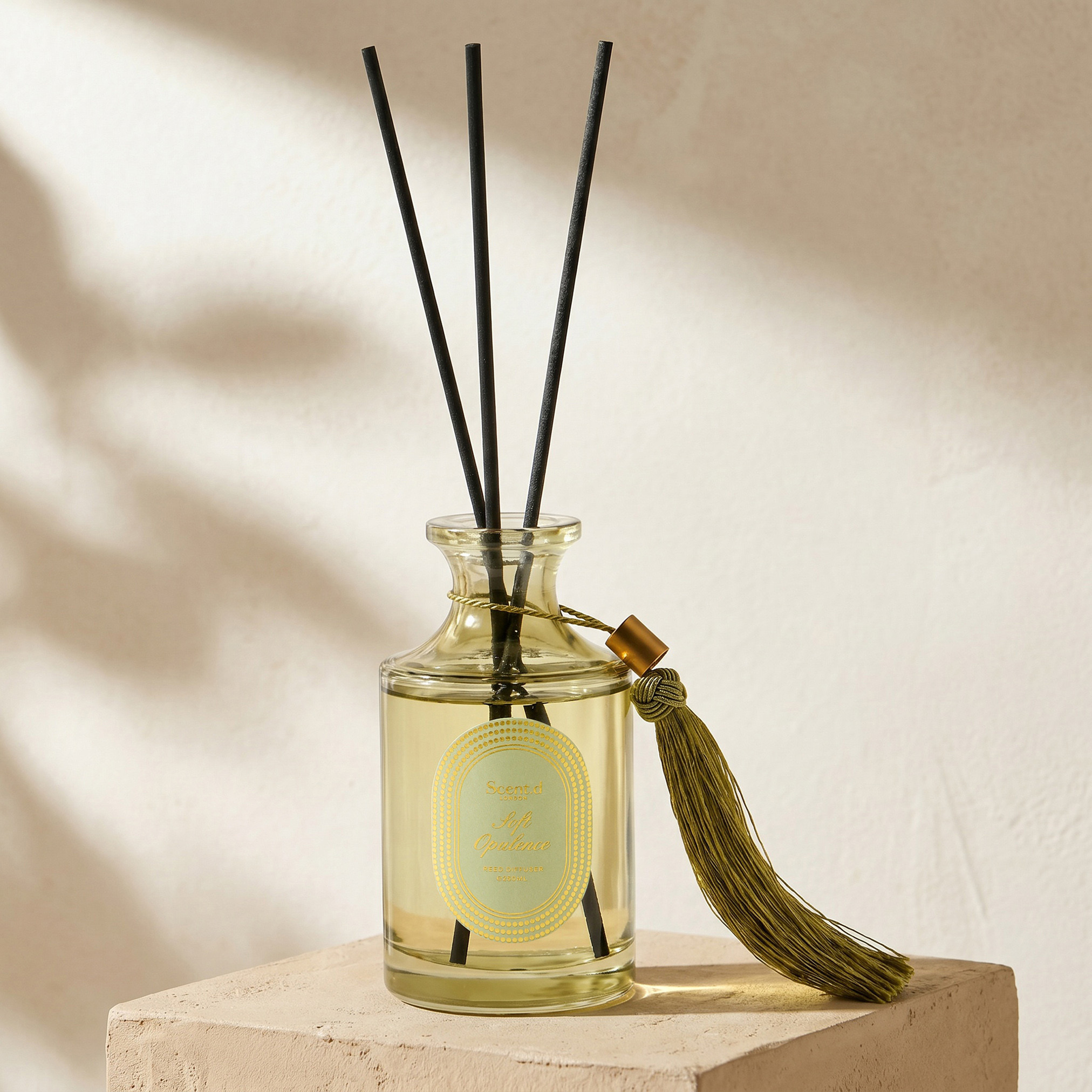 Scent.d London Soft Opulence Reed Diffuser - 250 ml-household-homefragrance-reeddiffusers-image-1