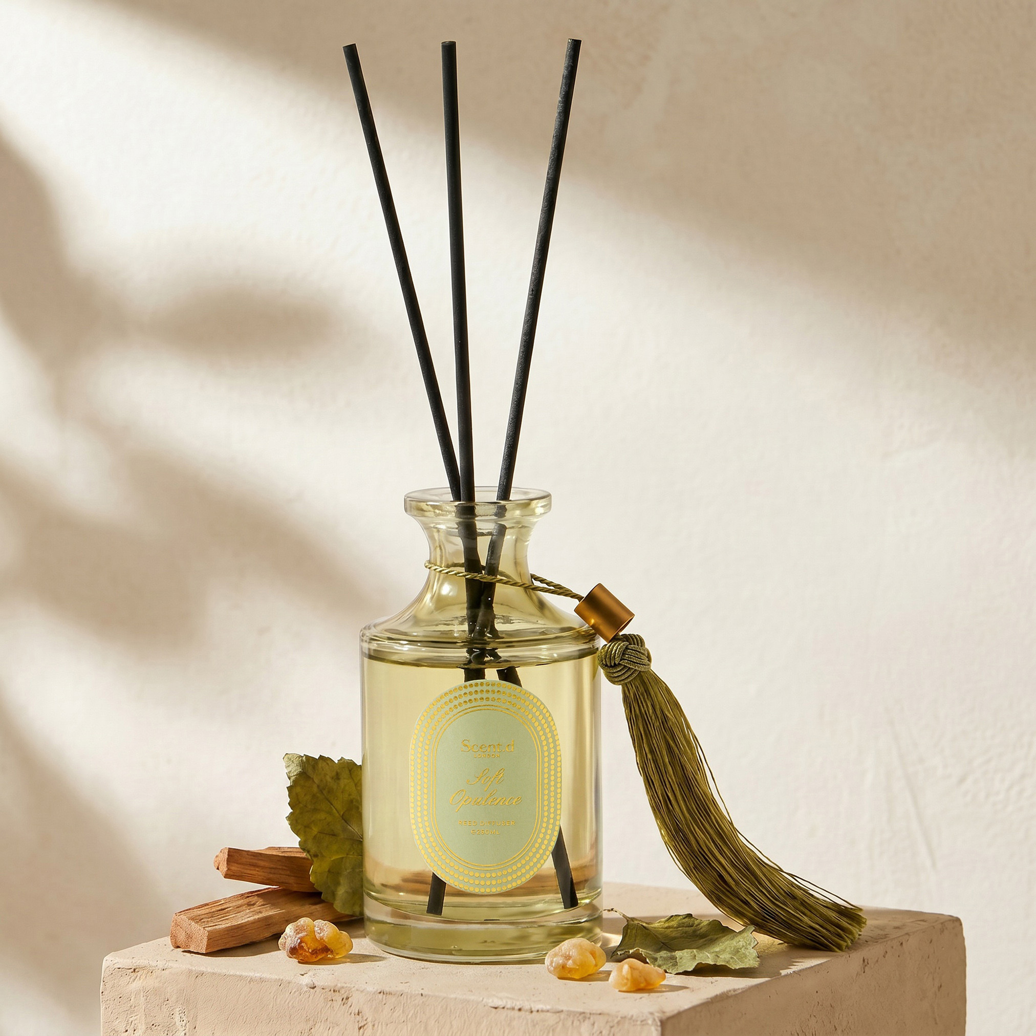 Scent.d London Soft Opulence Reed Diffuser - 250 ml-household-homefragrance-reeddiffusers-image-2