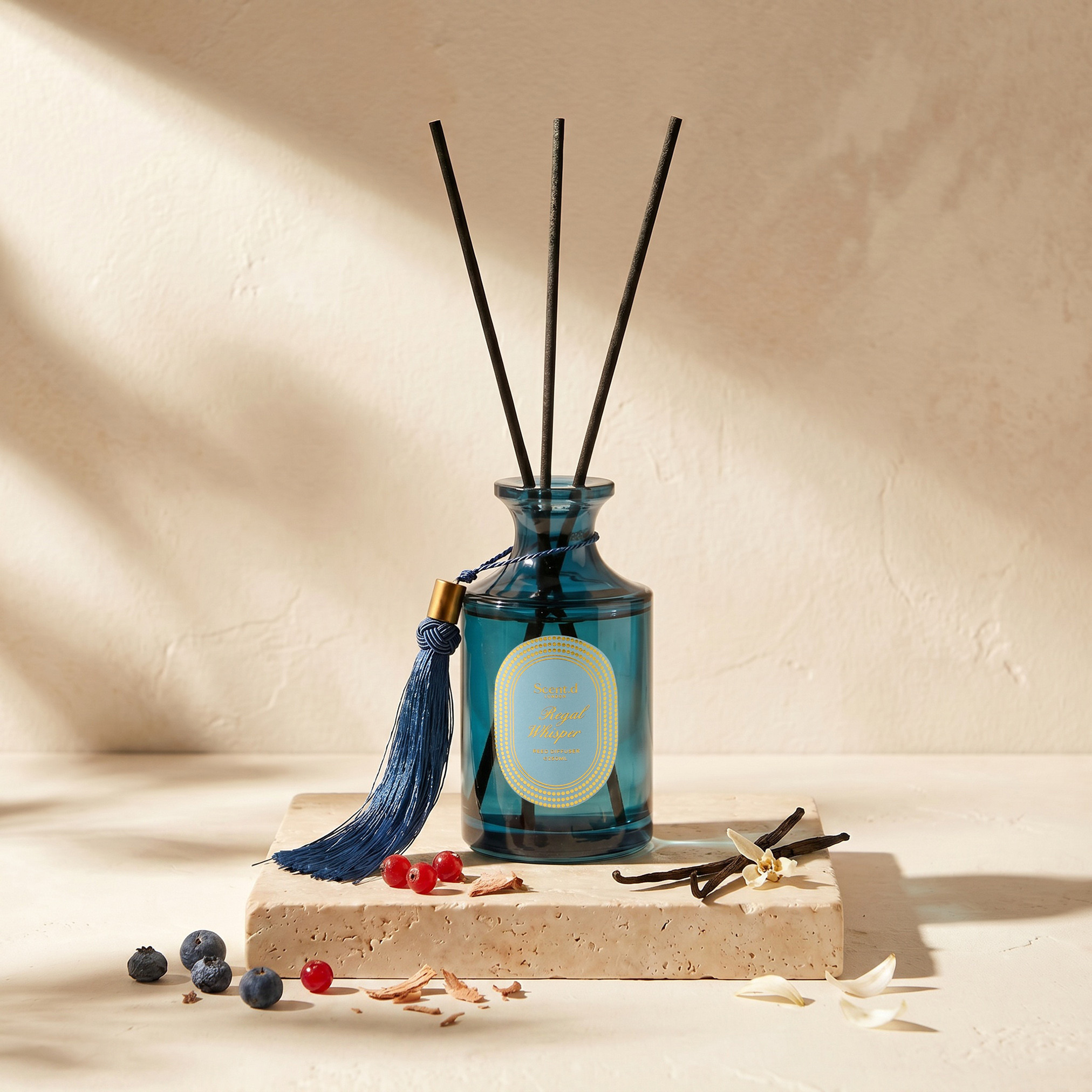 Scent.d London Regal Whisper Reed Diffuser - 250 ml-household-homefragrance-reeddiffusers-image-2