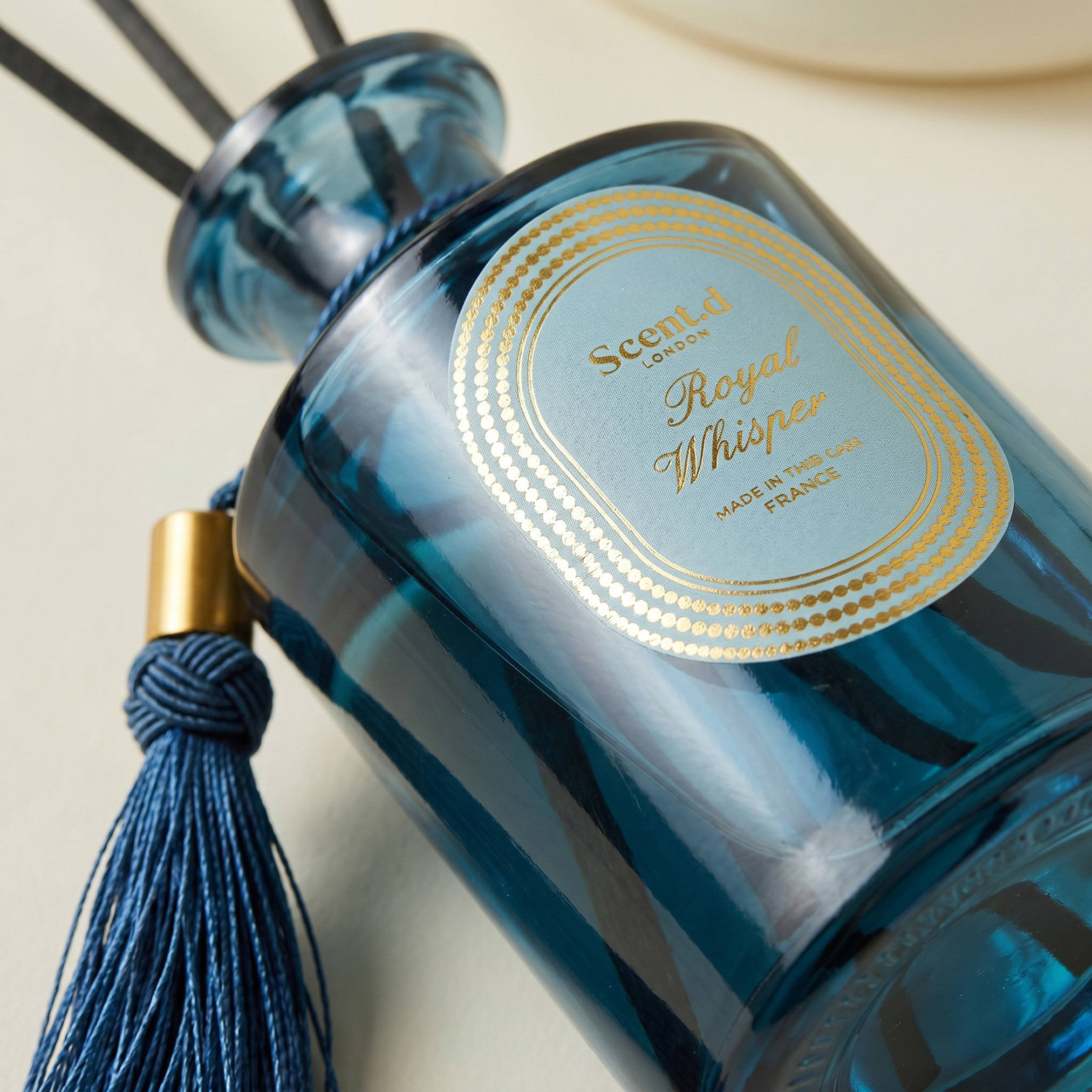 Scent.d London Regal Whisper Reed Diffuser - 250 ml-household-homefragrance-reeddiffusers-image-5