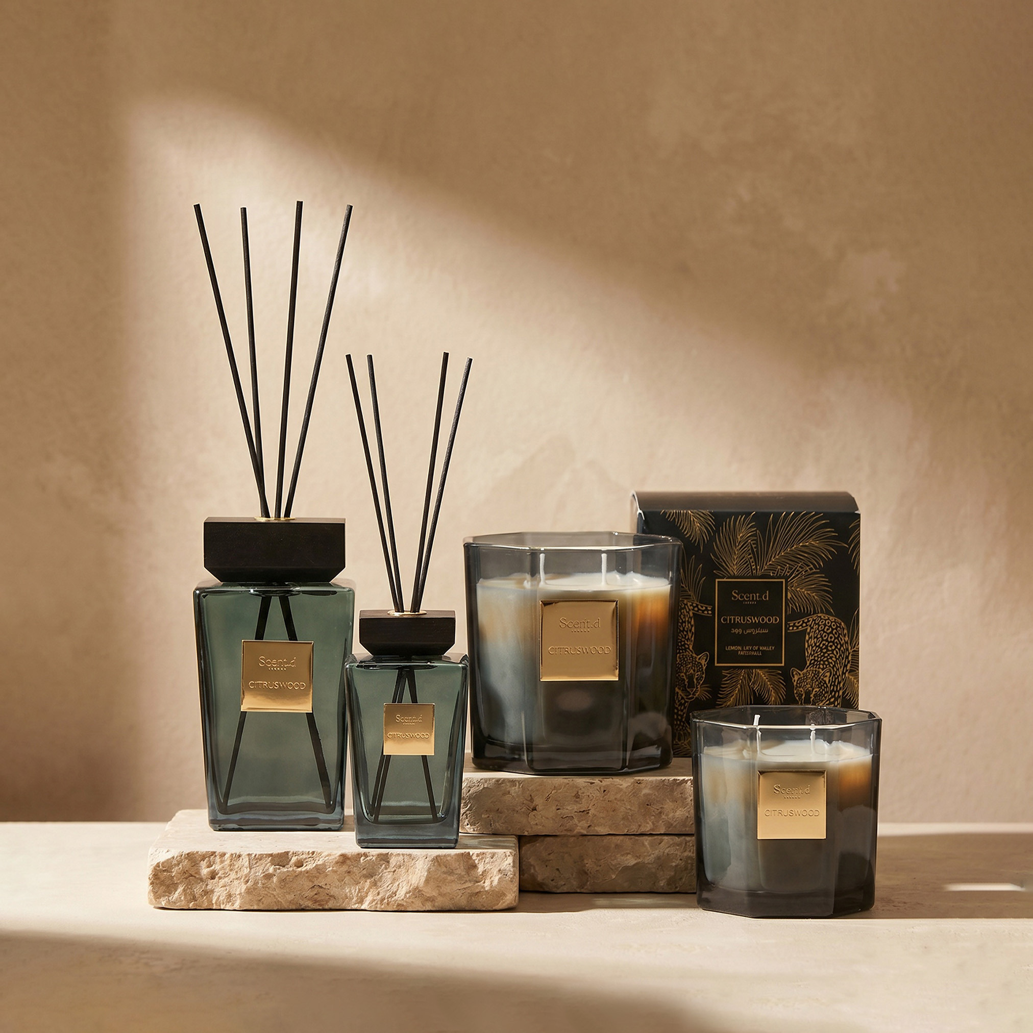 جرة شموع معطرة سيترسوود من سينت.دي لندن - 60 ساعة-household-homefragrance-candles-image-6
