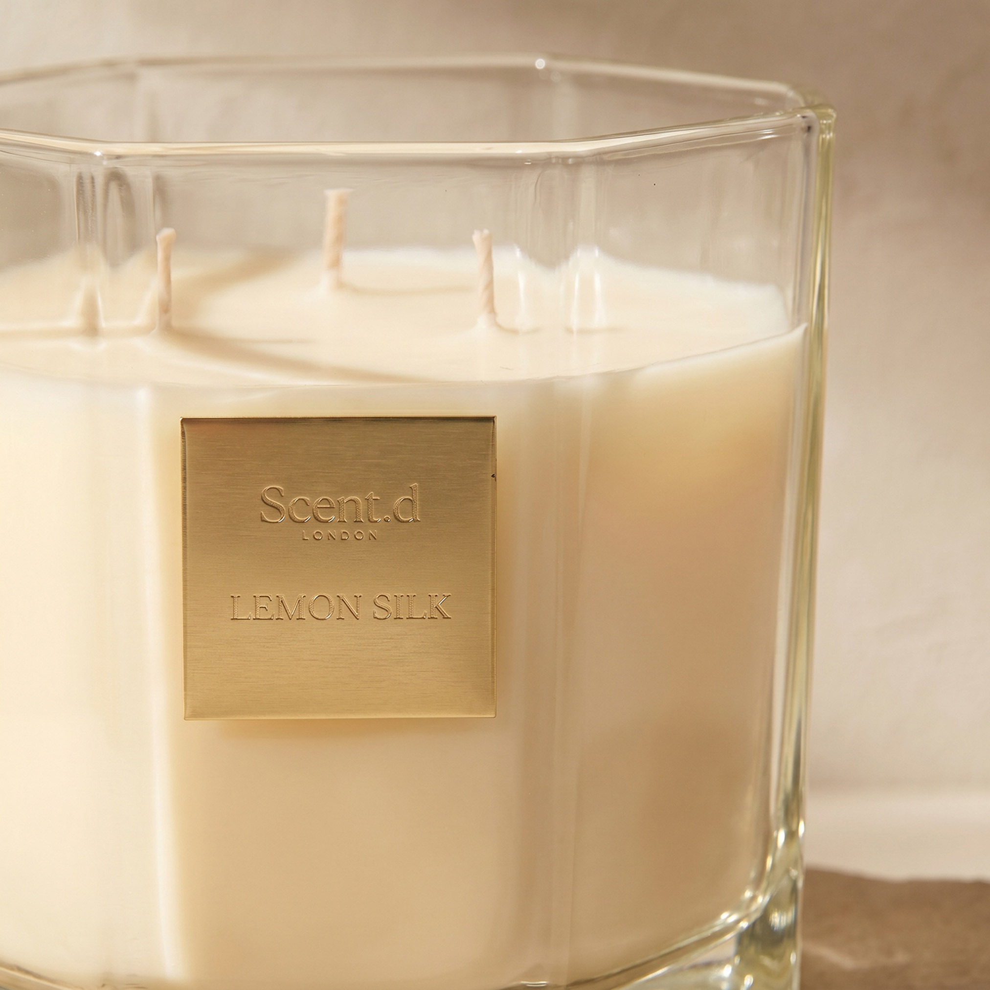 Scent.d London Lemon Silk Scented Jar Candle - 600 gms-household-homefragrance-candles-image-5