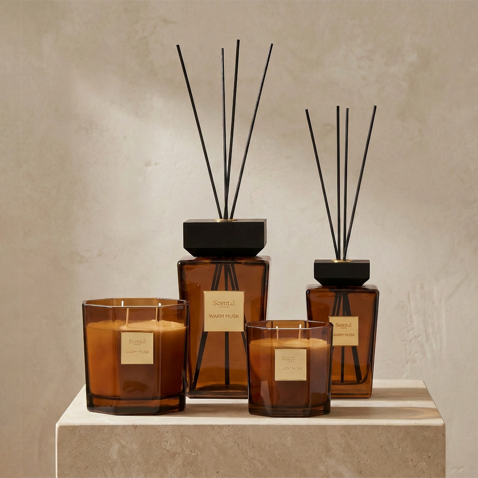 شمعة معطرة برائحة المسك الدافئ سينت.دي لندن - 600 جم-household-homefragrance-candles-image-7