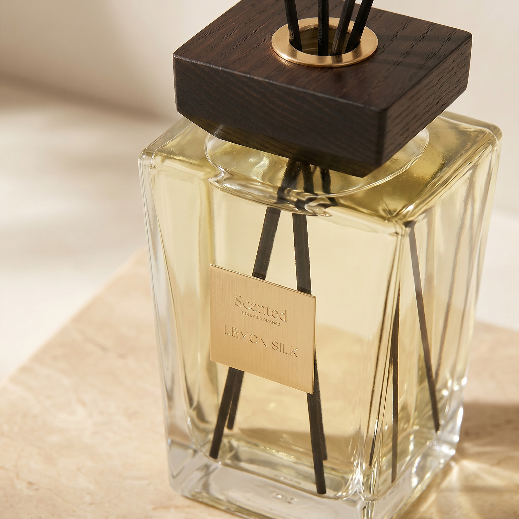 Scent.d London Maison Lemon Silk Reed Diffuser - 500 ml-household-homefragrance-reeddiffusers-image-5