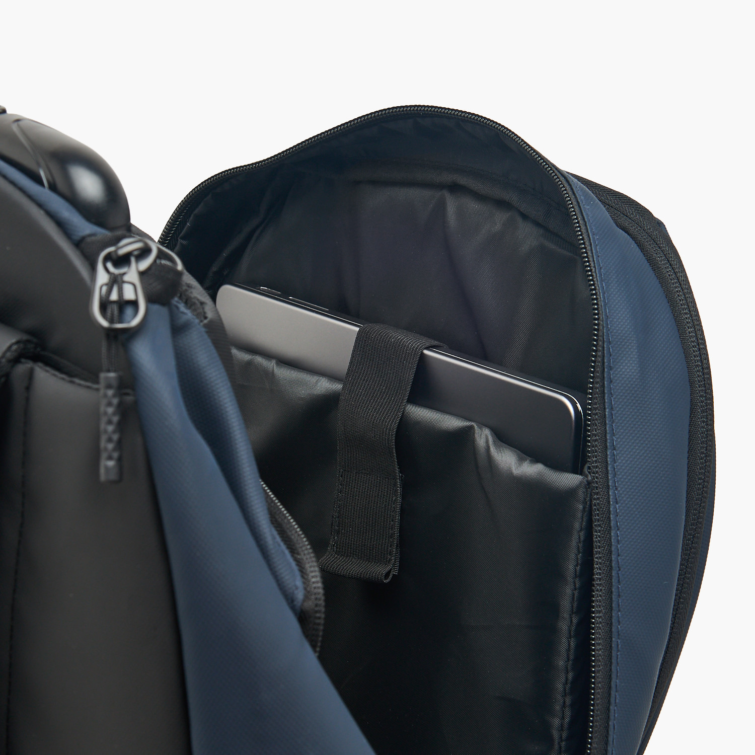 شنطة ترولي كرة قدم باريس سان جيرمان الأرجنتيني للأولاد من 8-13 سنة مع قسم لابتوب-school-bagsandbackpacks-trolleybags-image-3