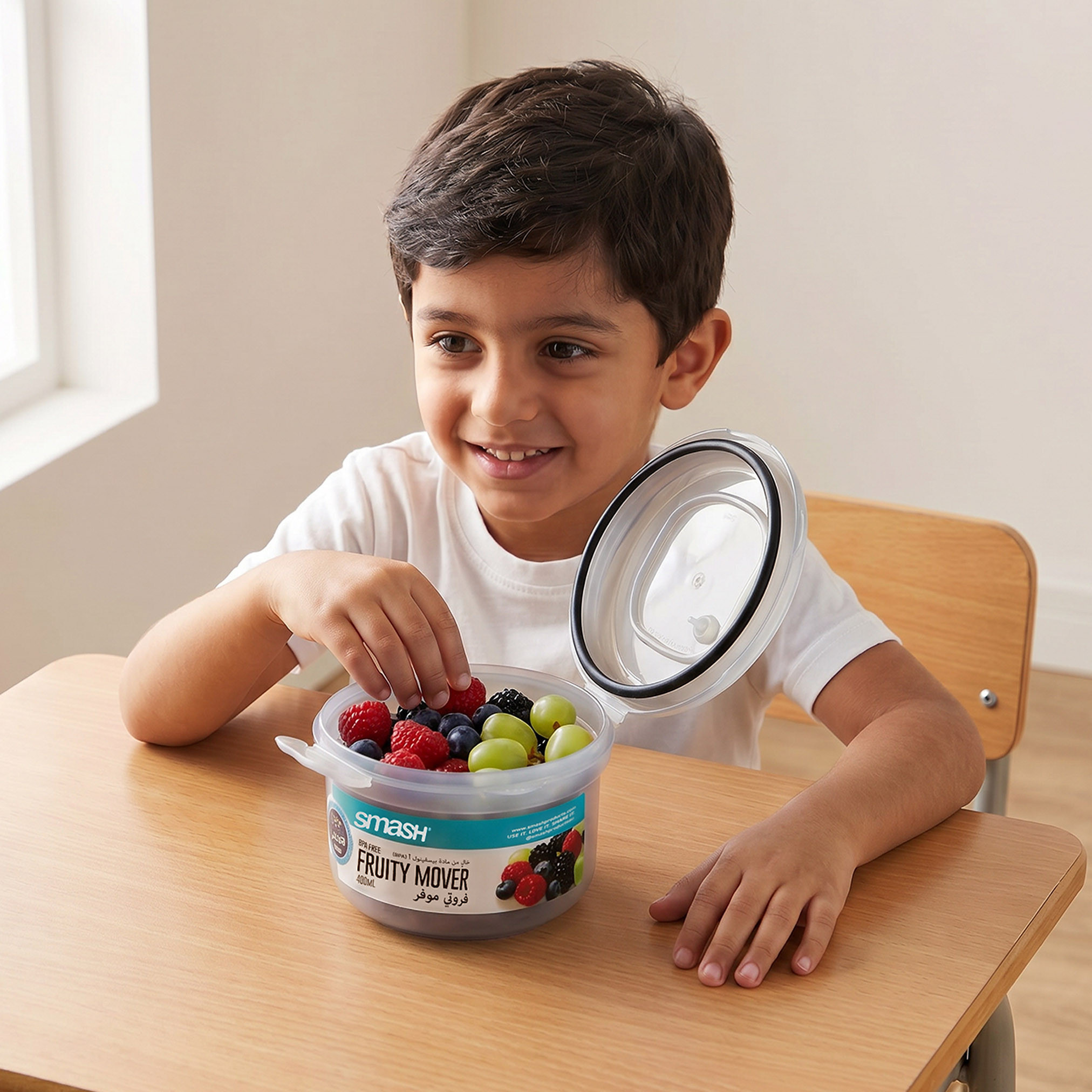 Smash Solid Fruity Mover for Kids with Clip Lock Closure - 400 ml-school-lunchessentials-lunchboxes-image-3