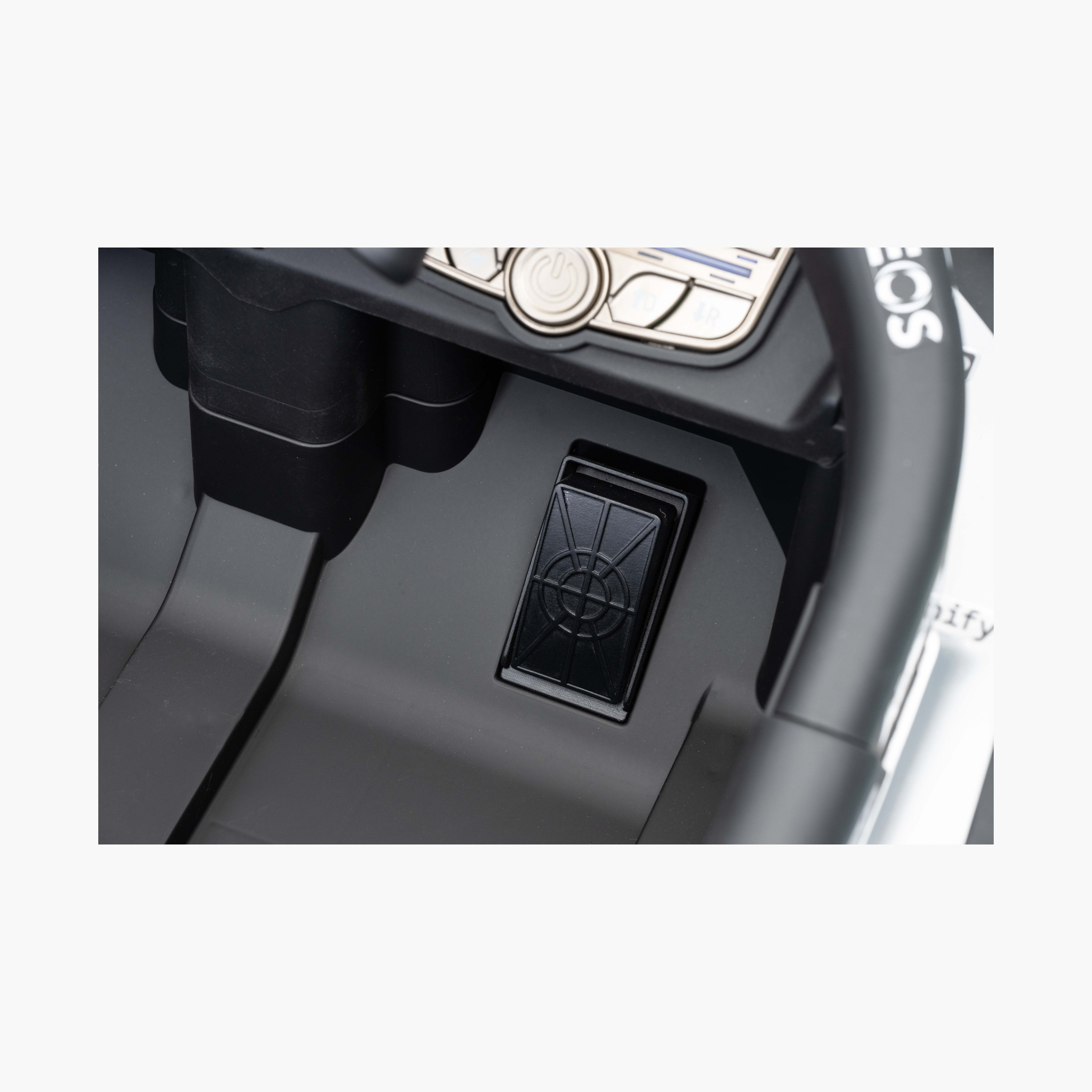Mercedes AMG Petronas F1 Ride-On 12V Rechargeable Car-toys-outdoor-bikesandrideons-electricvehicles-image-17