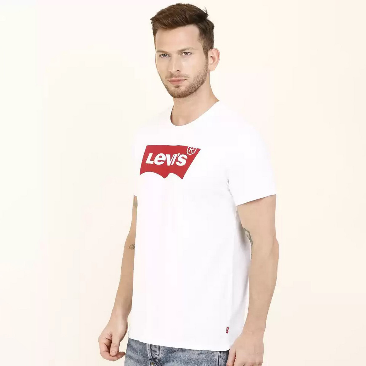 Levi's Men White Logo Short Sleeves T-Shirt-men-clothing-tshirtsandpolos-tshirts-image-3