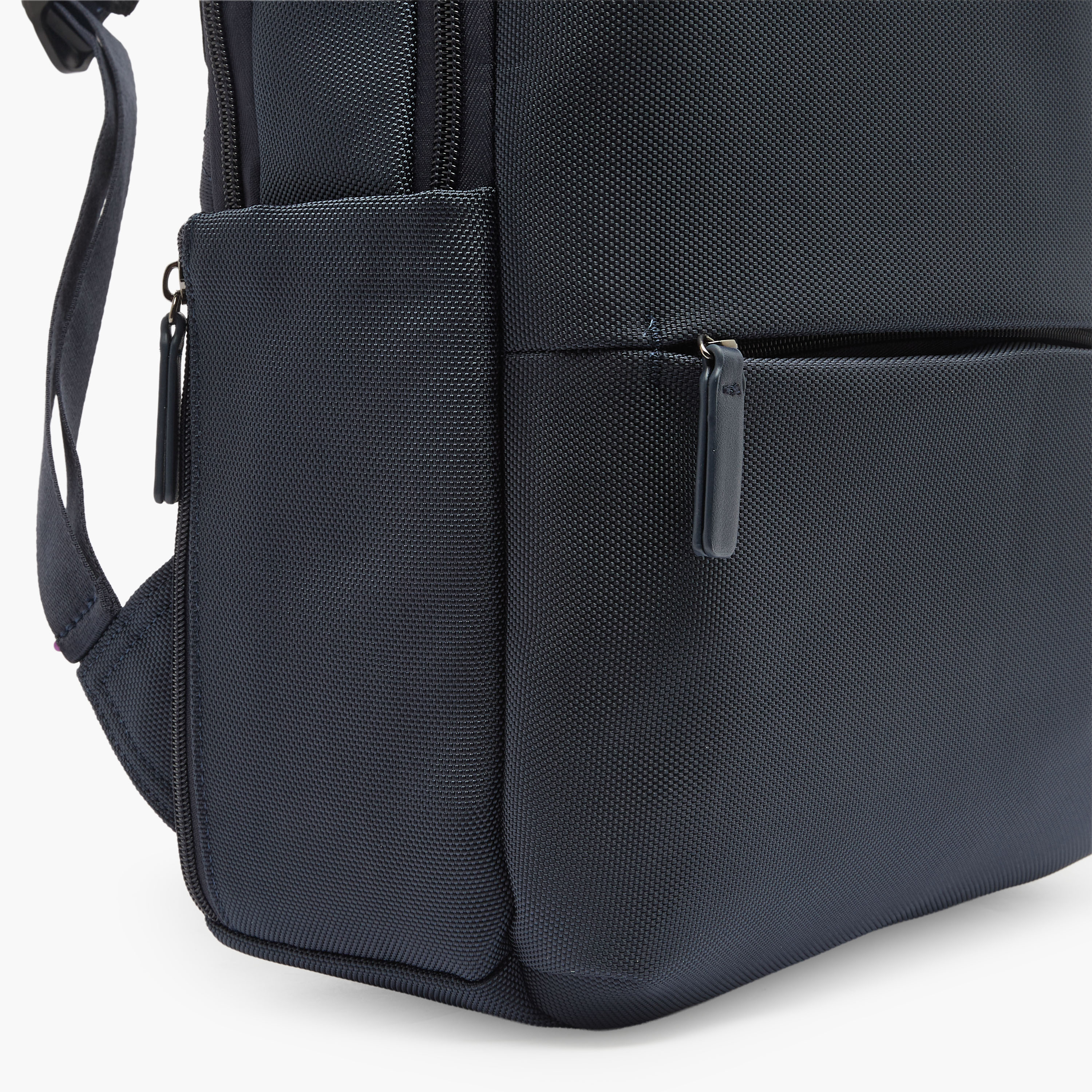 Duchini Men Padded Straps Backpack-men-bags-image-5