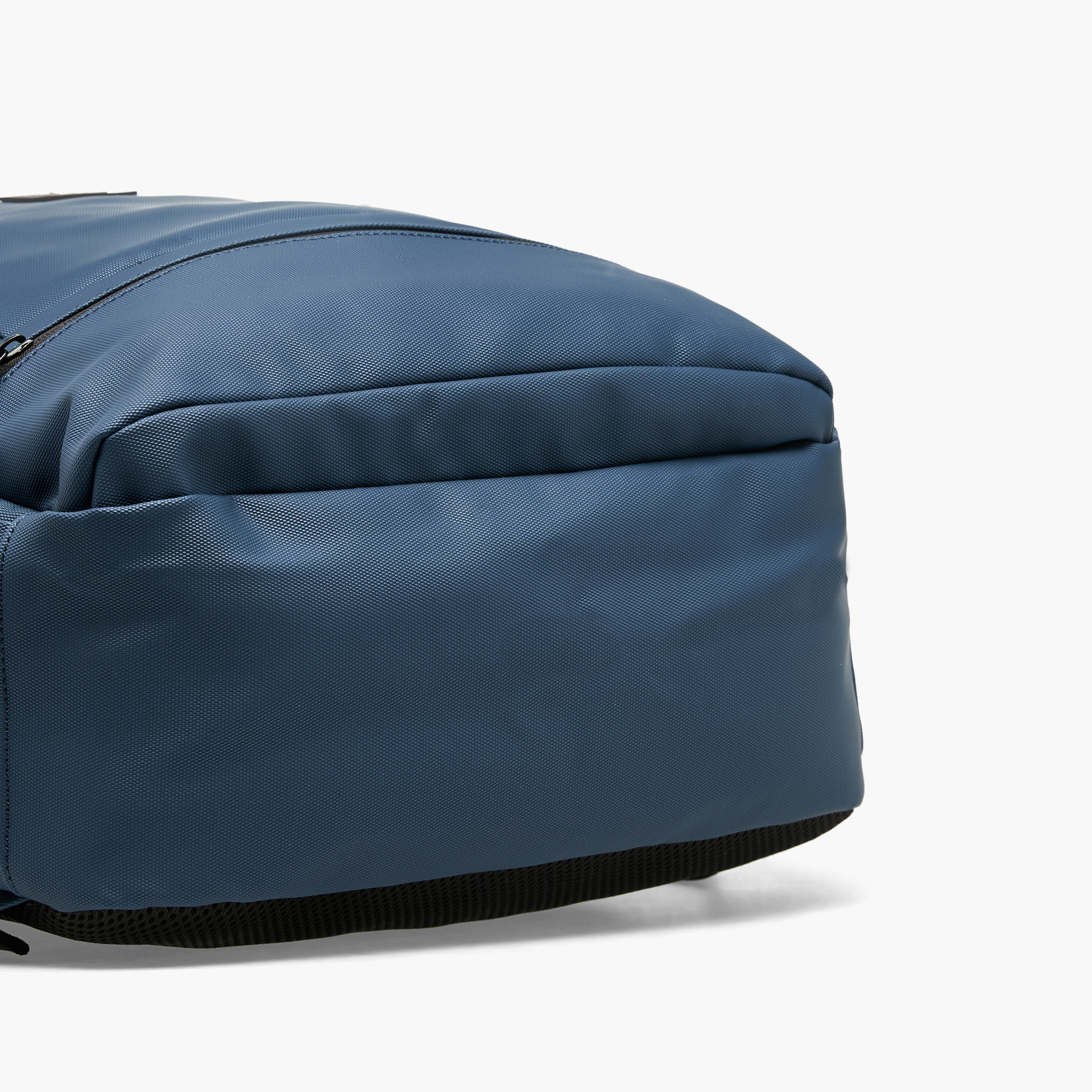 حقيبة ظهر مبطنة بحزام كتف للرجال من لي كوبر-men-bags-image-6