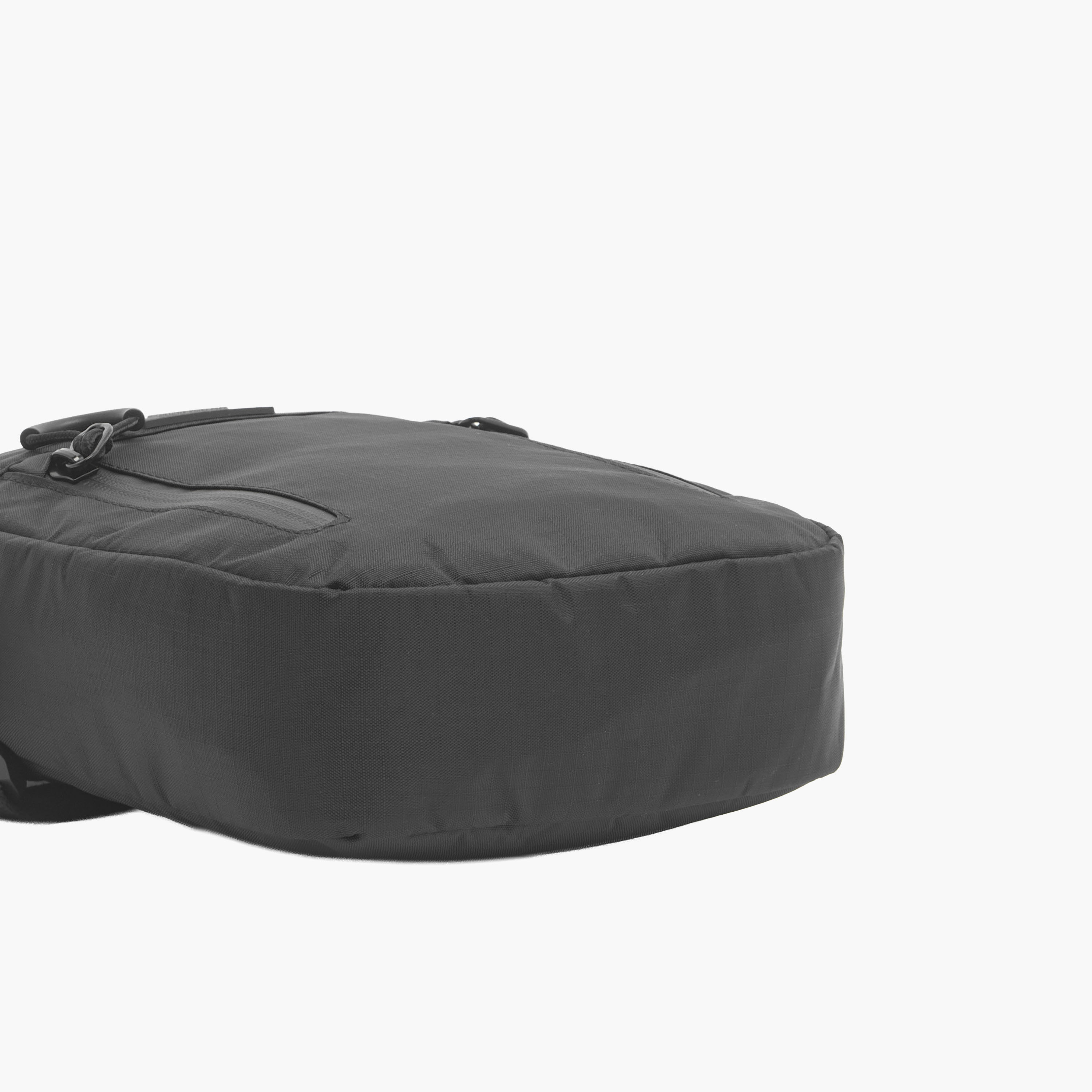 شنطة كروس بودي بحزام قابل للتعديل للرجال من لي كوبر-travel-accessories-image-7