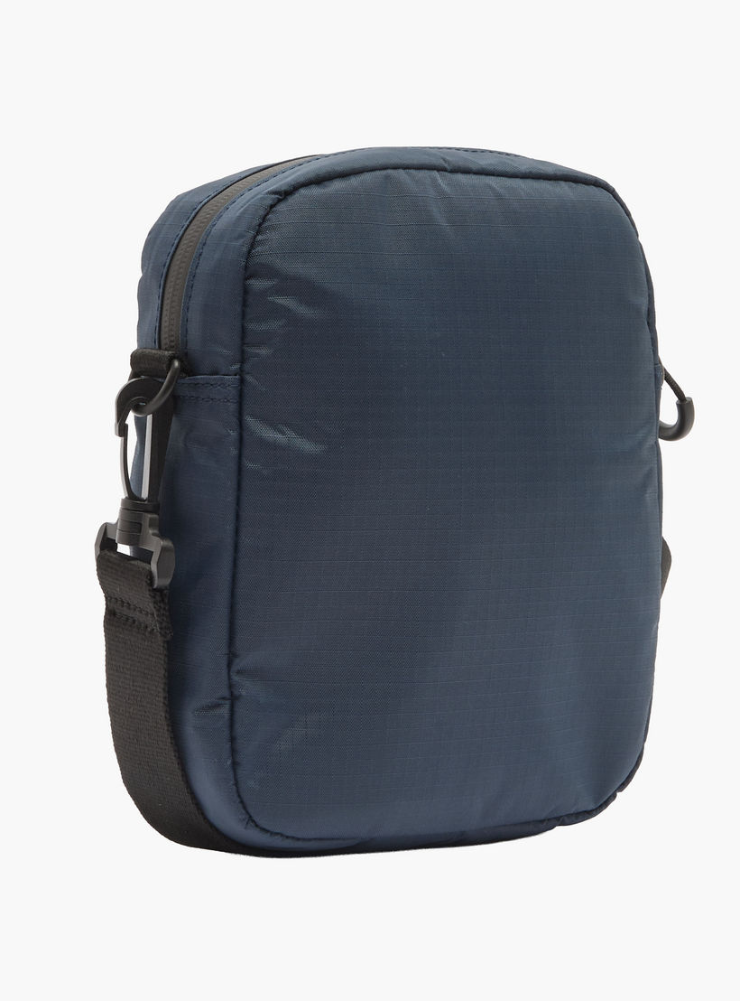 شنطة كروس بودي بحزام قابل للتعديل للرجال من لي كوبر-travel-accessories-image-3