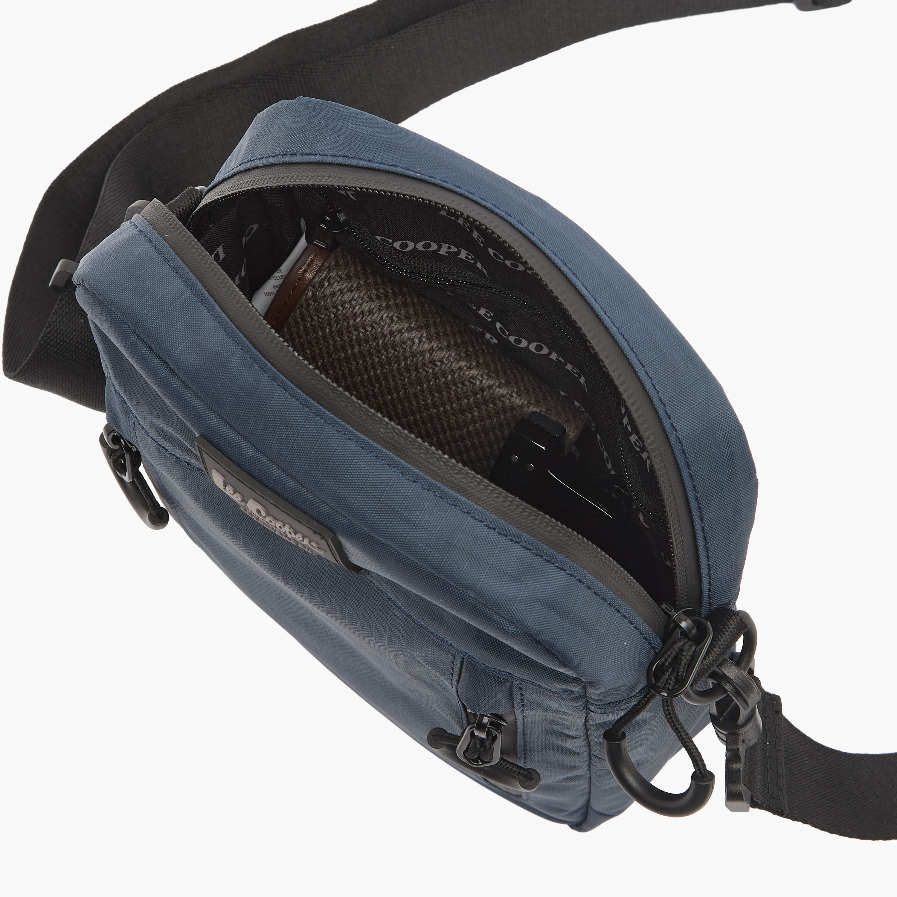 شنطة كروس بودي بحزام قابل للتعديل للرجال من لي كوبر-travel-accessories-image-8