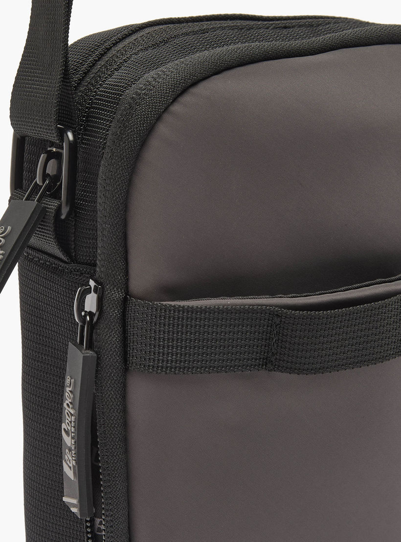 شنطة كروس بودي للرجال بحزام قابل للتعديل من لي كوبر-men-bags-image-4