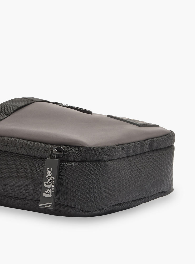 شنطة كروس بودي للرجال بحزام قابل للتعديل من لي كوبر-men-bags-image-7