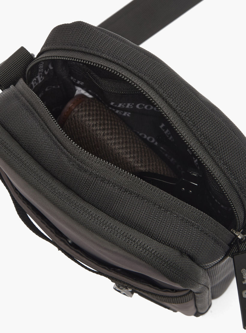 شنطة كروس بودي للرجال بحزام قابل للتعديل من لي كوبر-men-bags-image-8