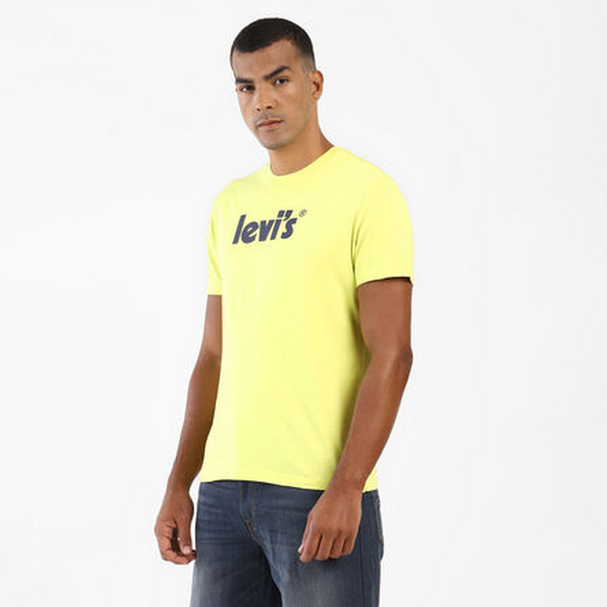 تيشيرت ليفايز بأكمام قصيرة وشعار أصفر للرجال-men-clothing-tshirtsandpolos-tshirts-image-3